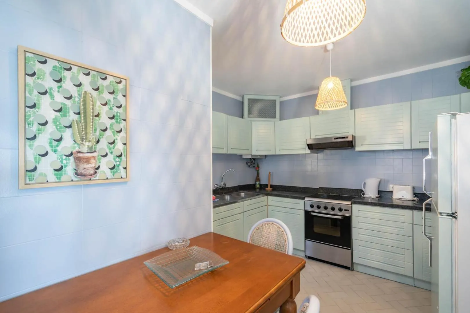 Kitchen or kitchenette in Bem Parece by Umbral