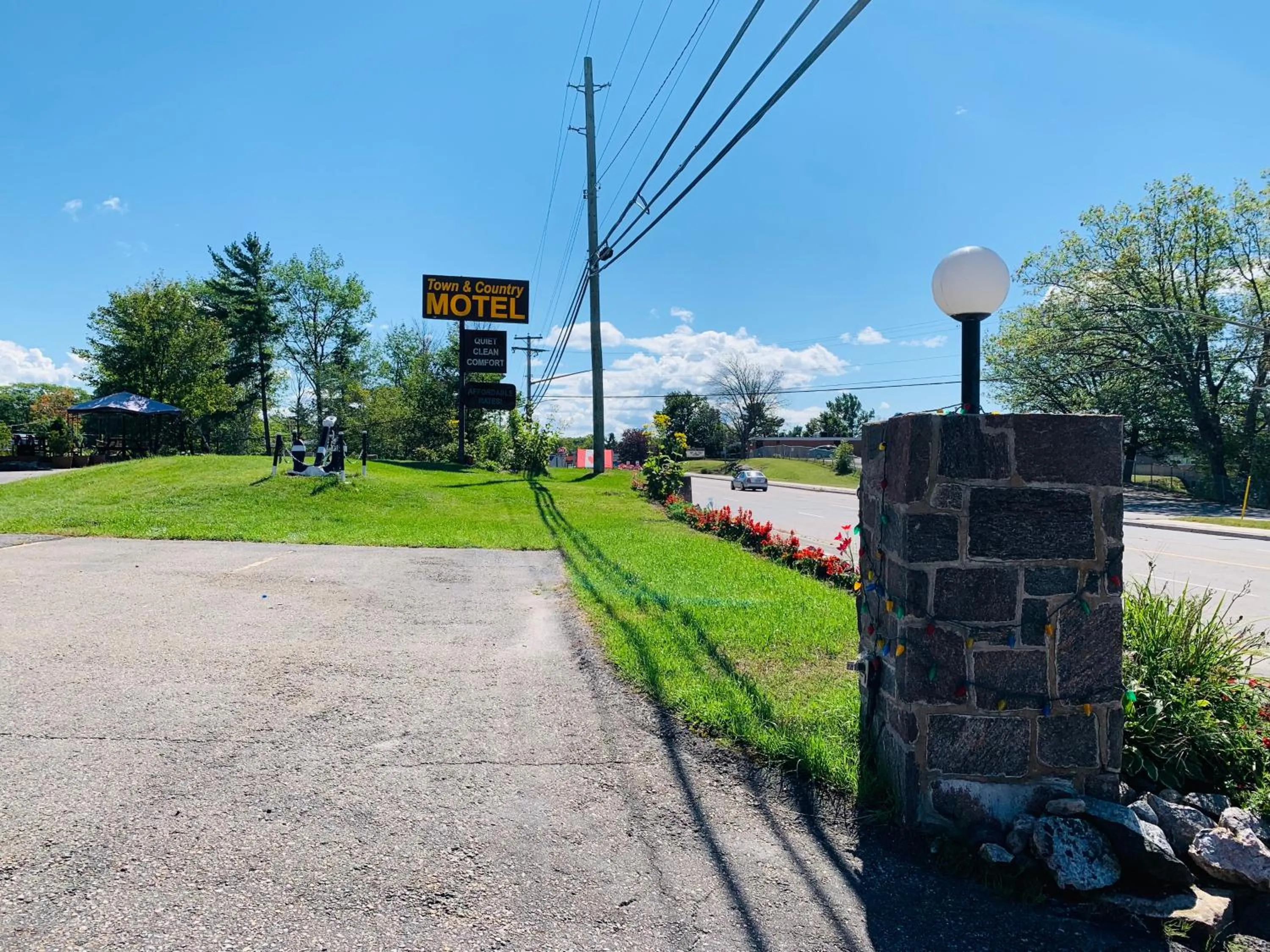 Town & Country Motel