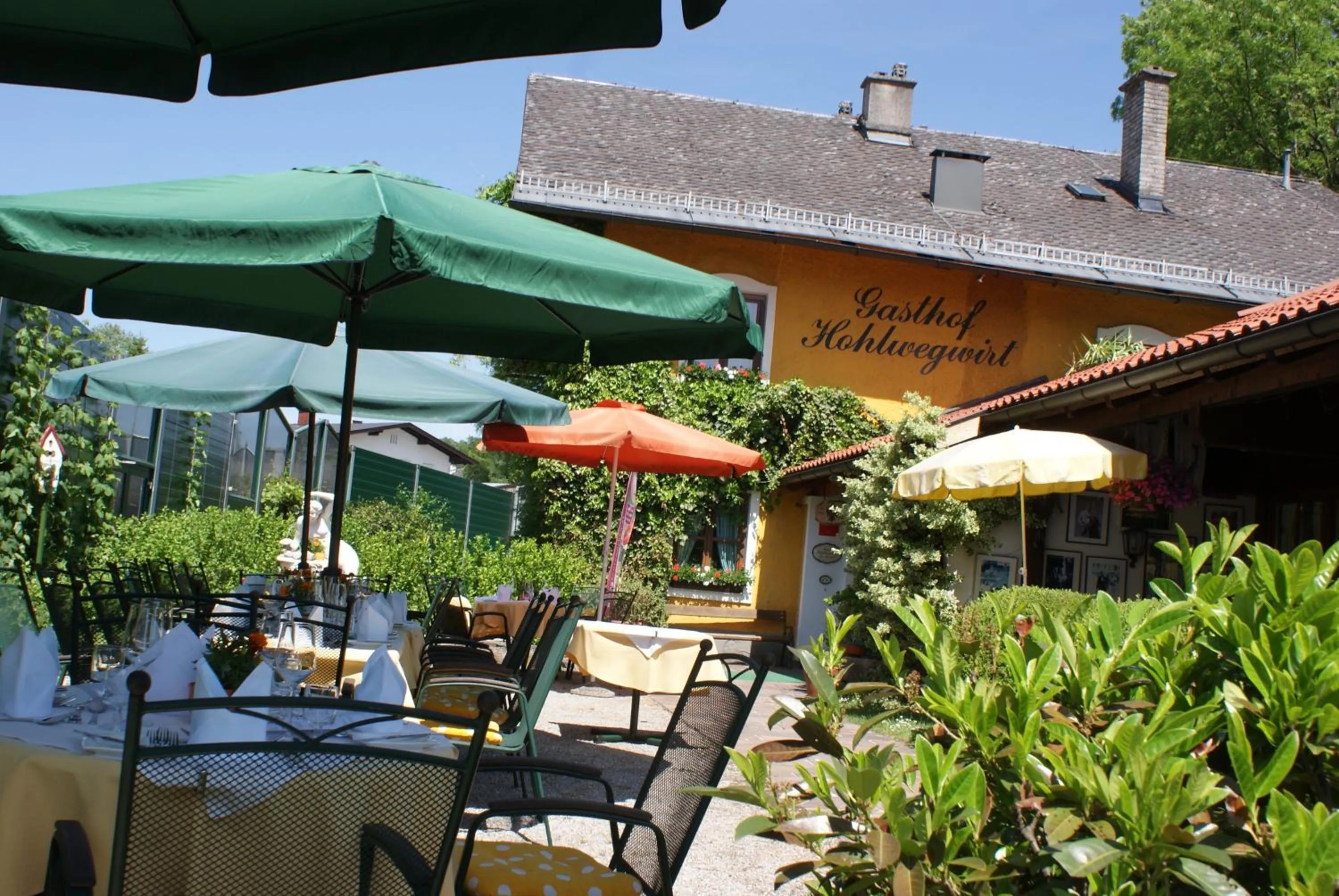 Restaurant/places to eat in Gasthof Hohlwegwirt