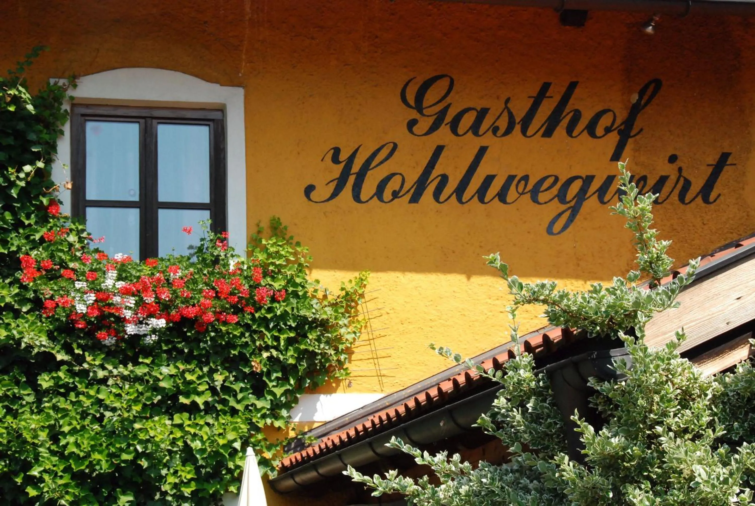 Facade/entrance in Gasthof Hohlwegwirt