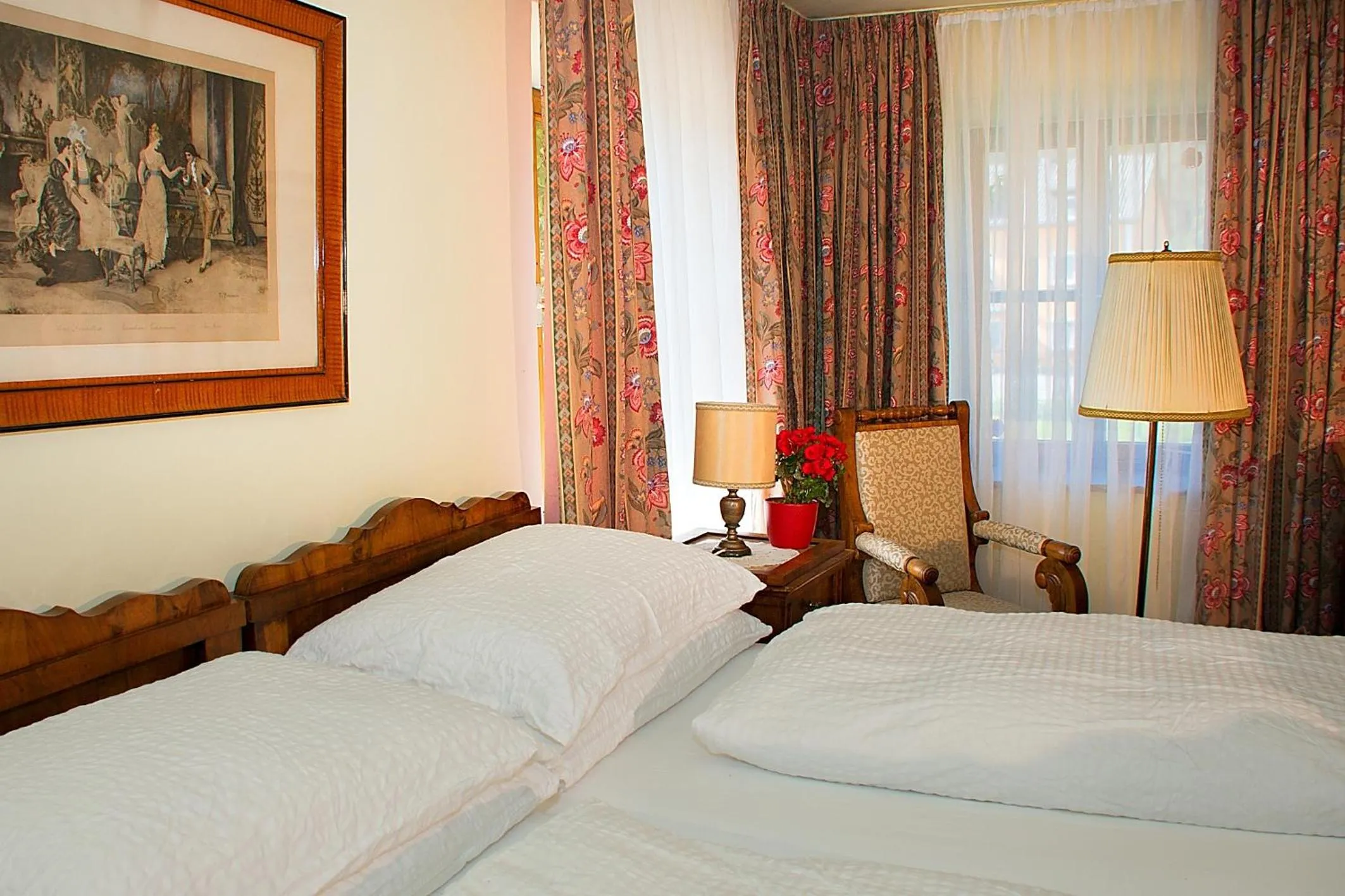 Bed in Gasthof Hohlwegwirt