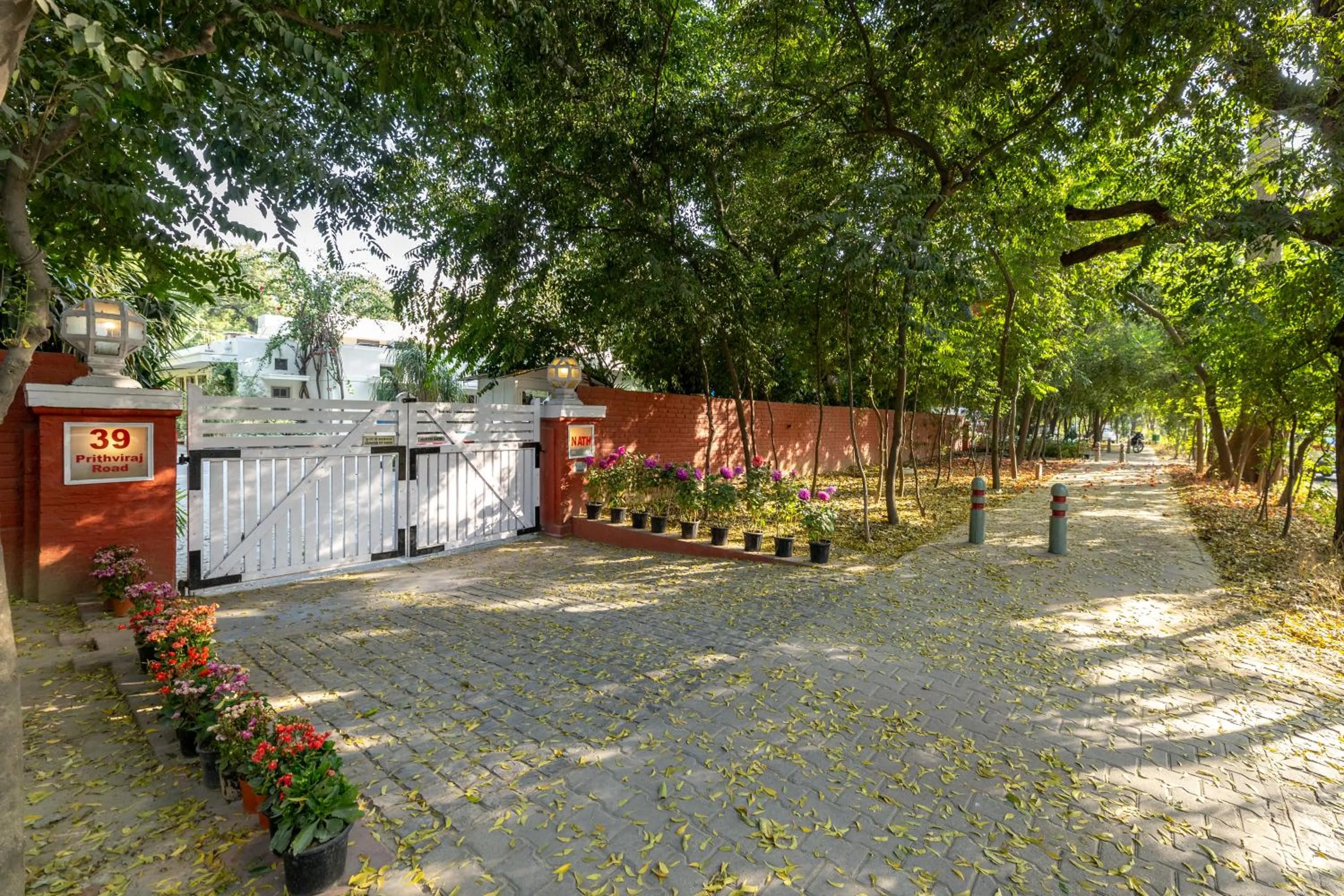 Facade/entrance in Lutyens Bungalow