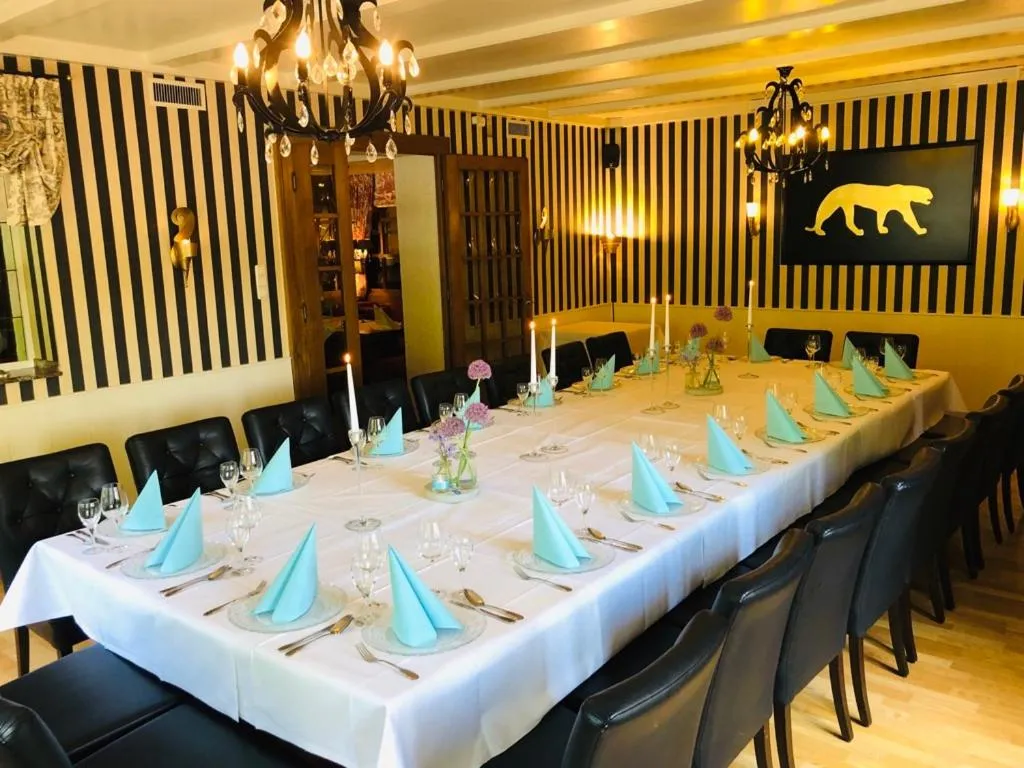 Restaurant/places to eat in Balkes Morhoff