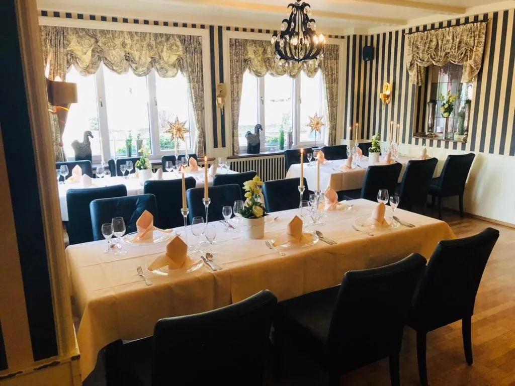 Restaurant/places to eat in Balkes Morhoff