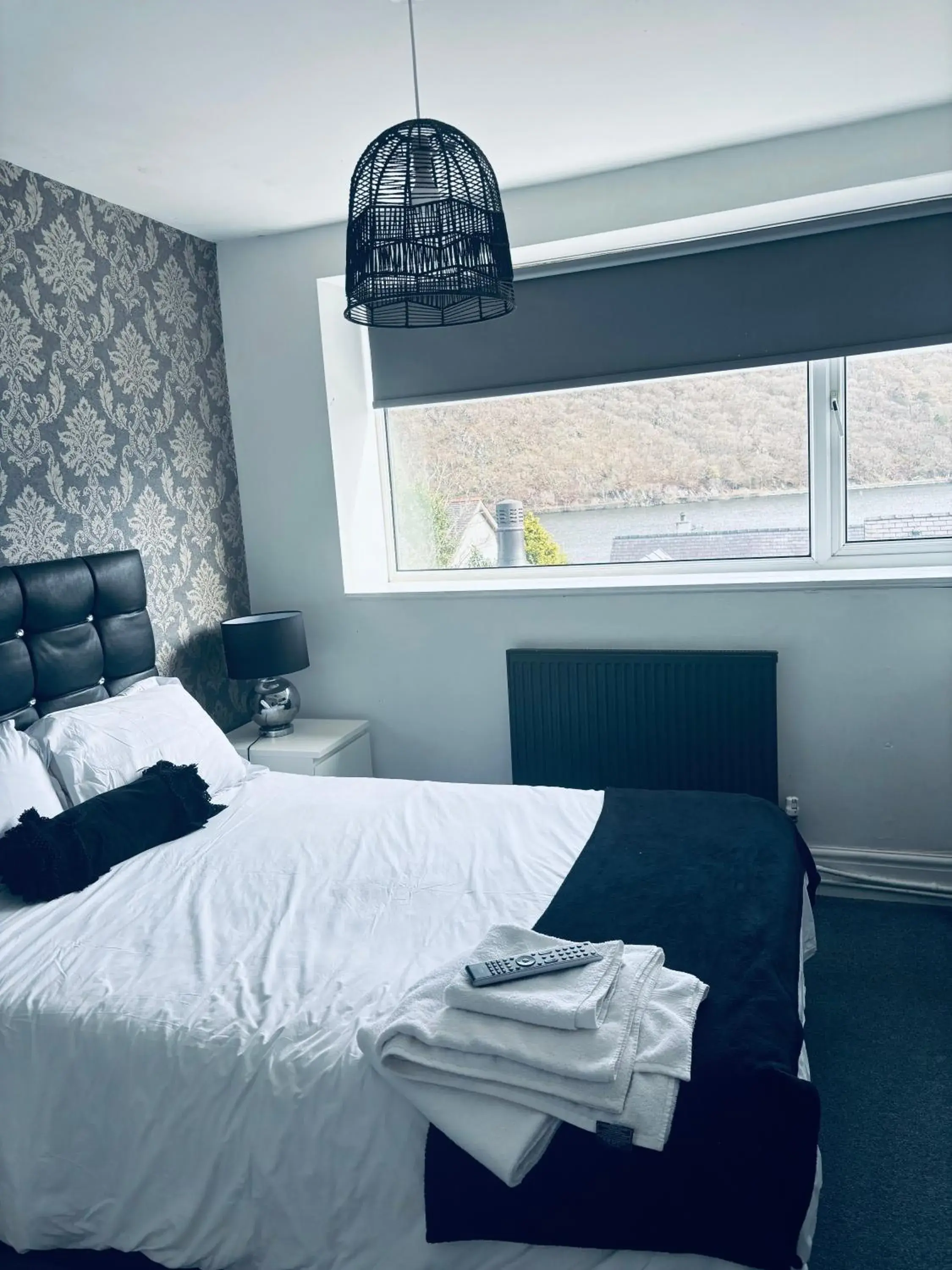 Double Room with Lake View in Idan House Double Room with Lake View in Idan House