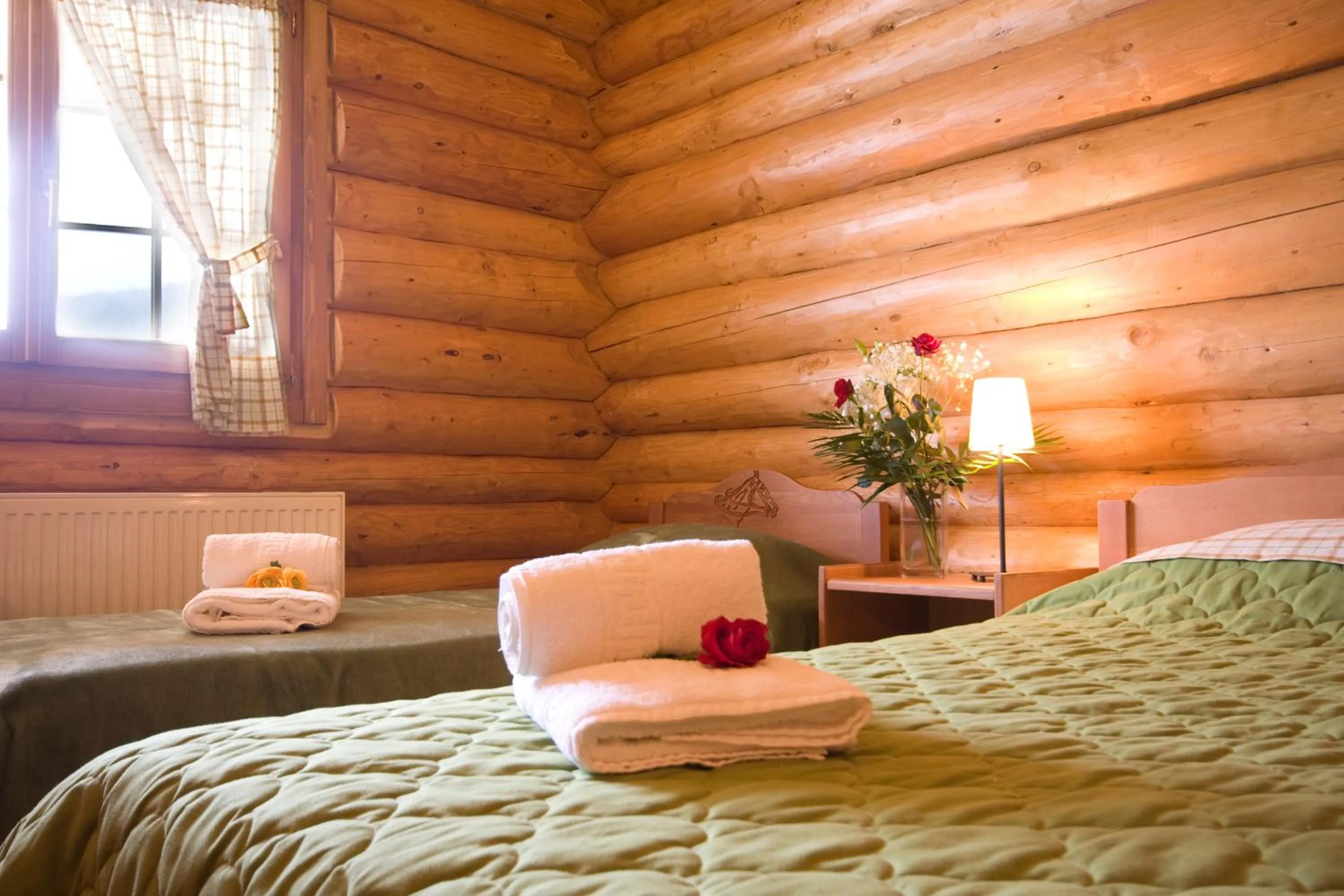 Bed in Sfendamos Wood Village