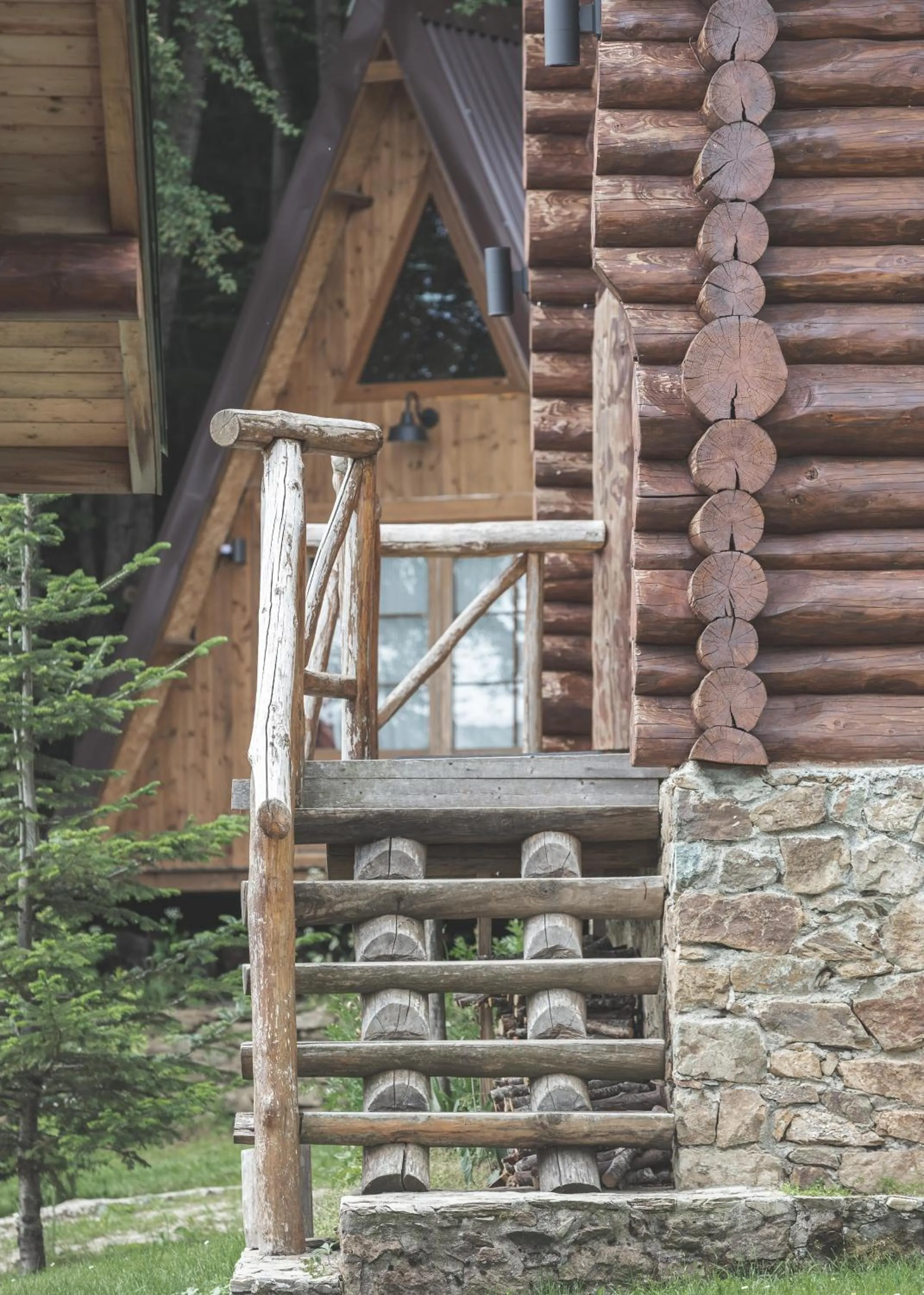 Facade/entrance in Sfendamos Wood Village