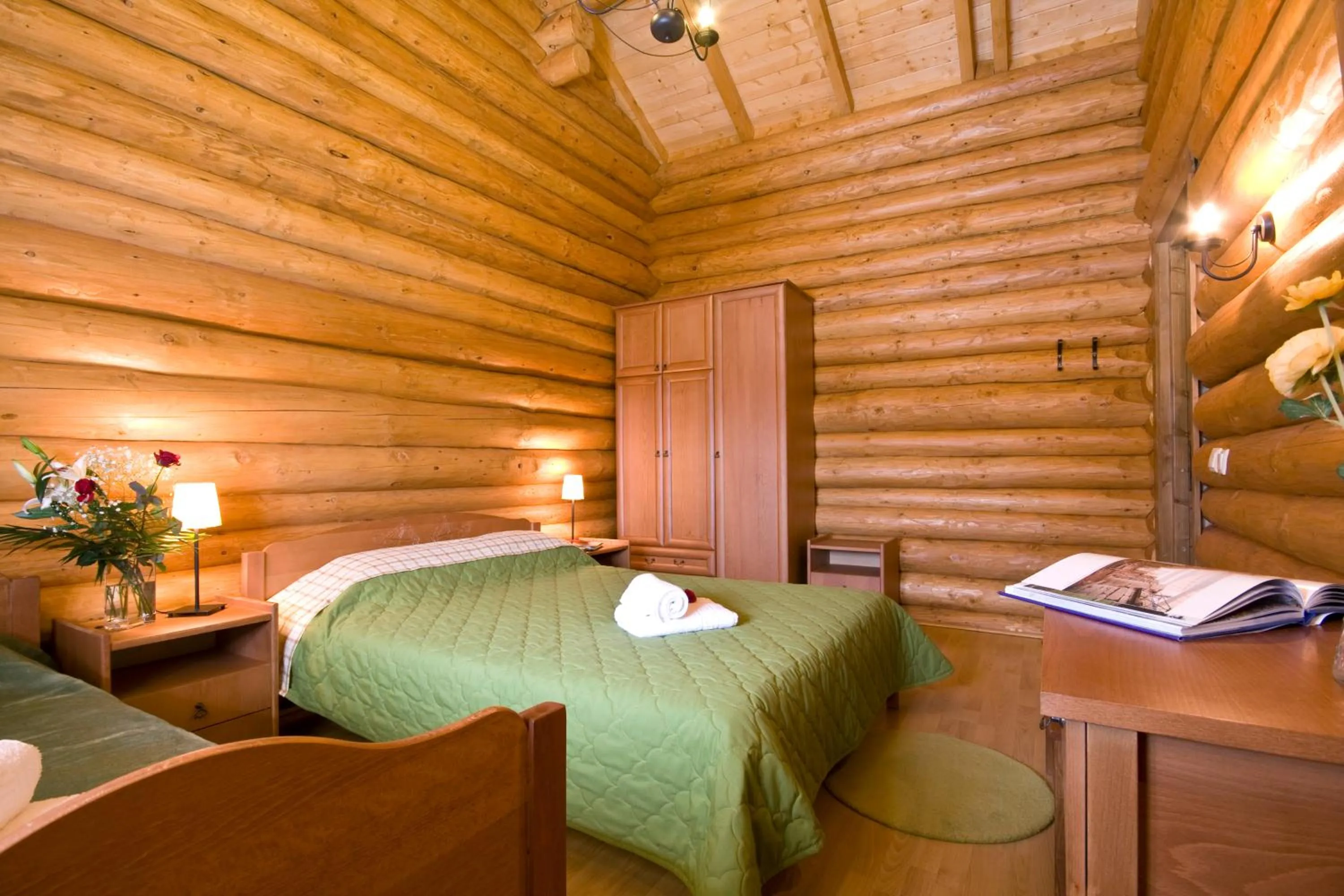 Bed in Sfendamos Wood Village