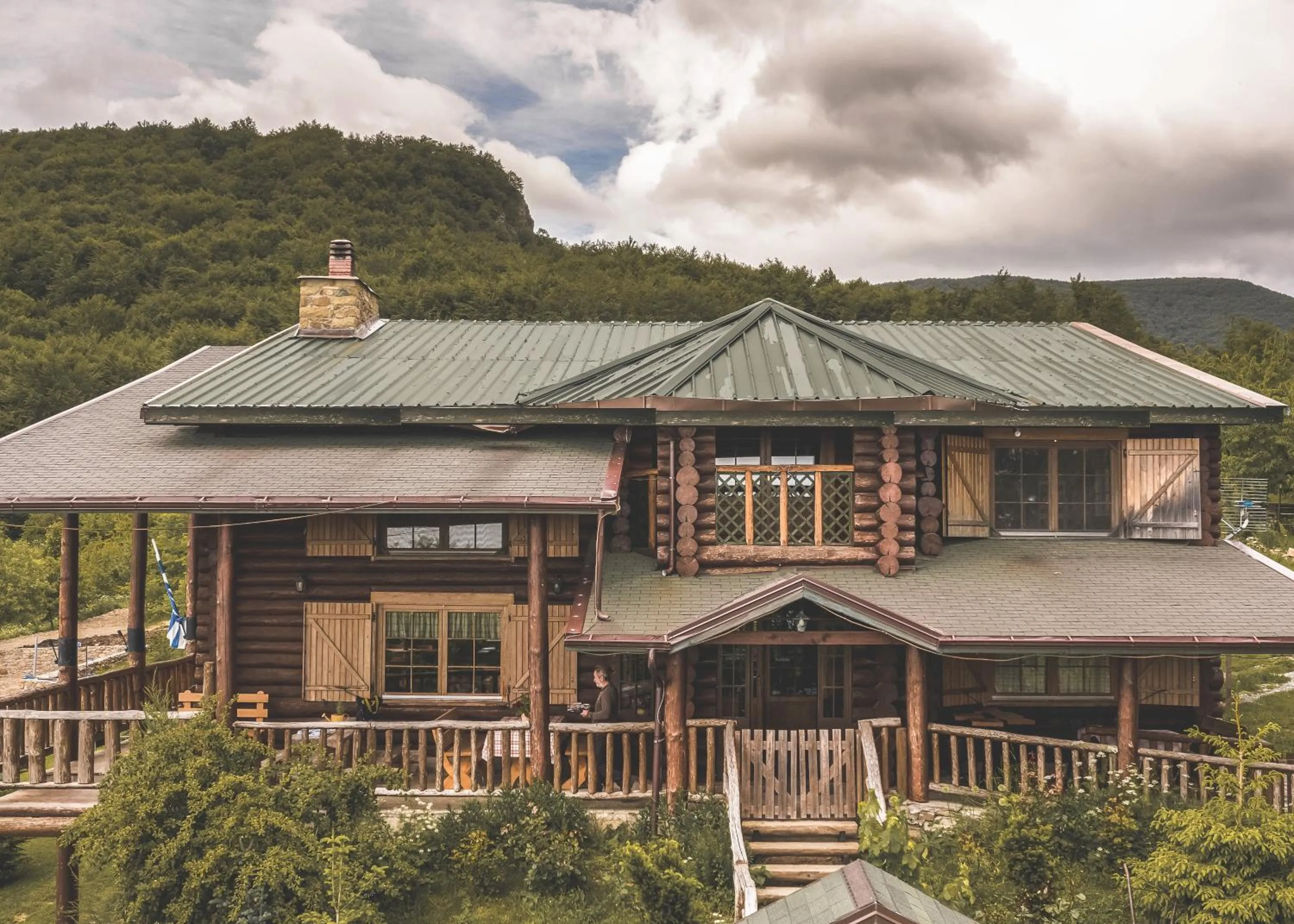 Patio in Sfendamos Wood Village