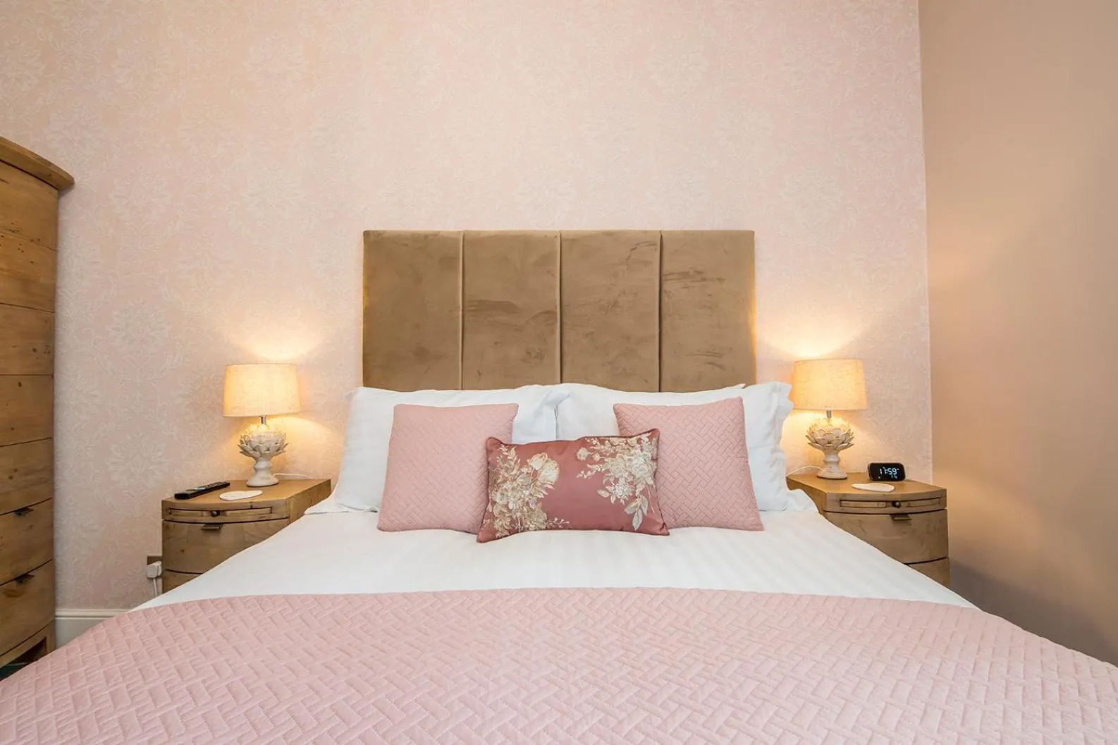 Bedroom, Bed in LLys Aeron "The Little Hotel"