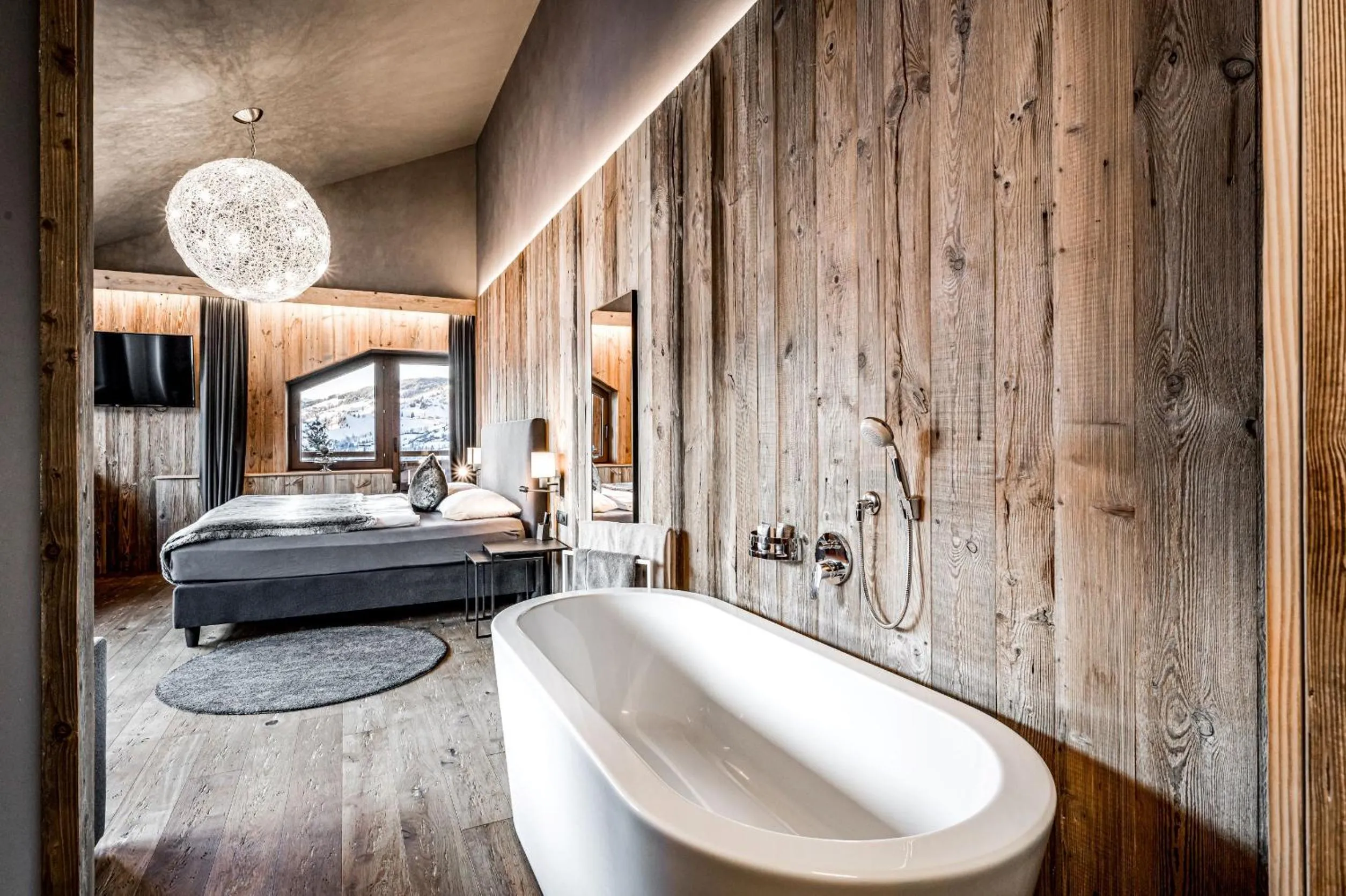 Photo of the whole room, Bed in ALMMONTE SENSUM SUITES - Funky Living Hotel