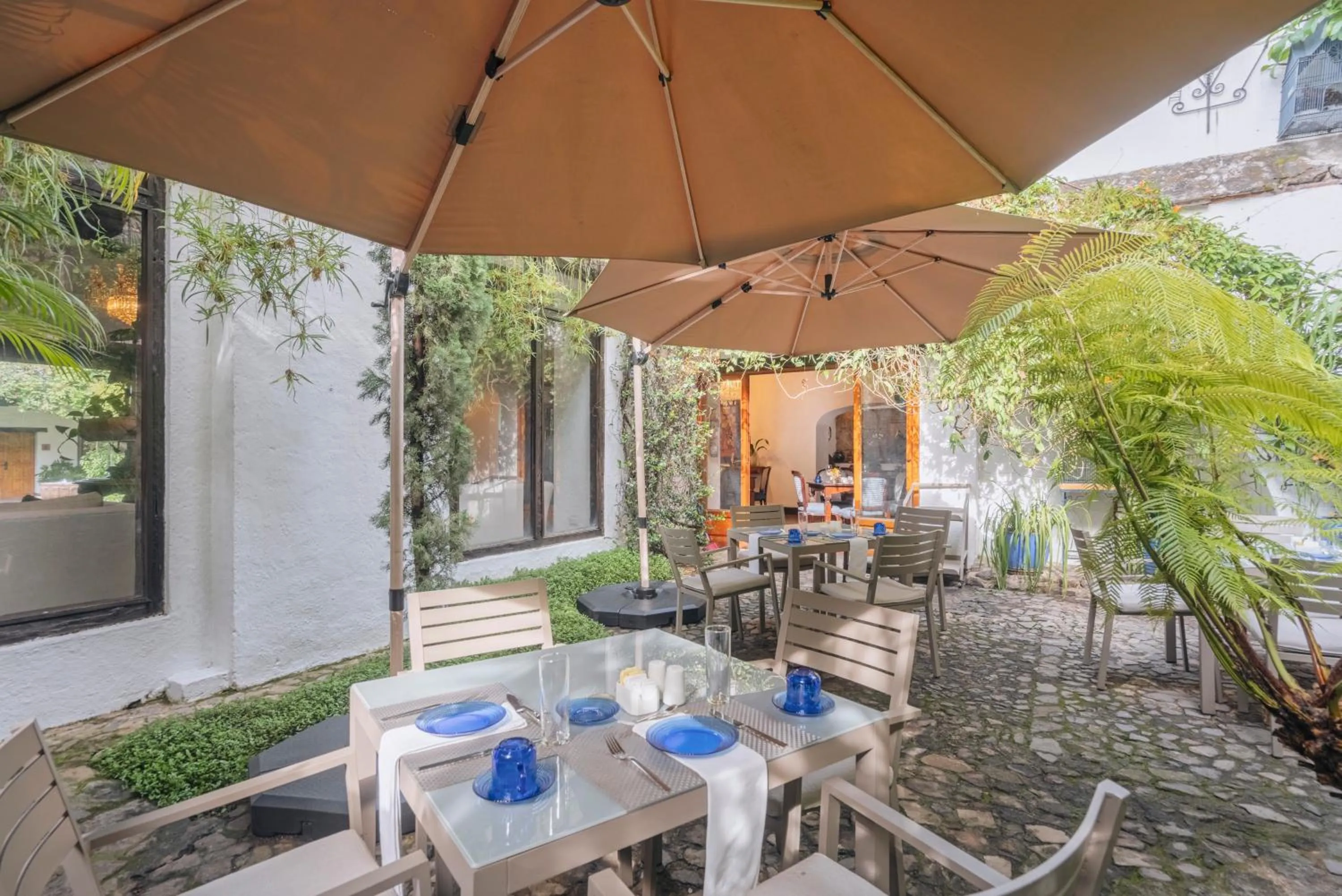 Restaurant/places to eat in Las Cruces Boutique Hotel