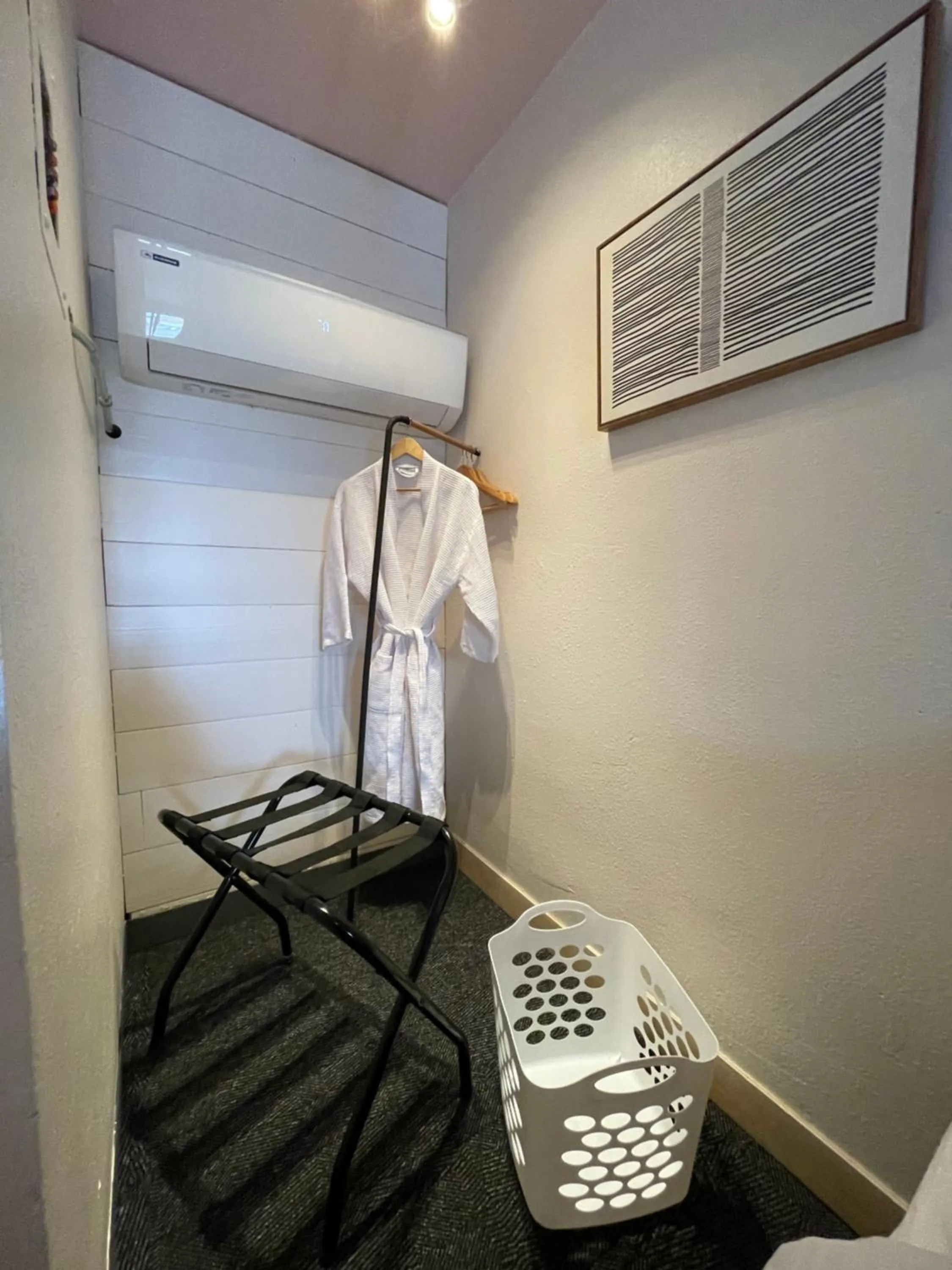 Decorative detail in Rainbow Motel