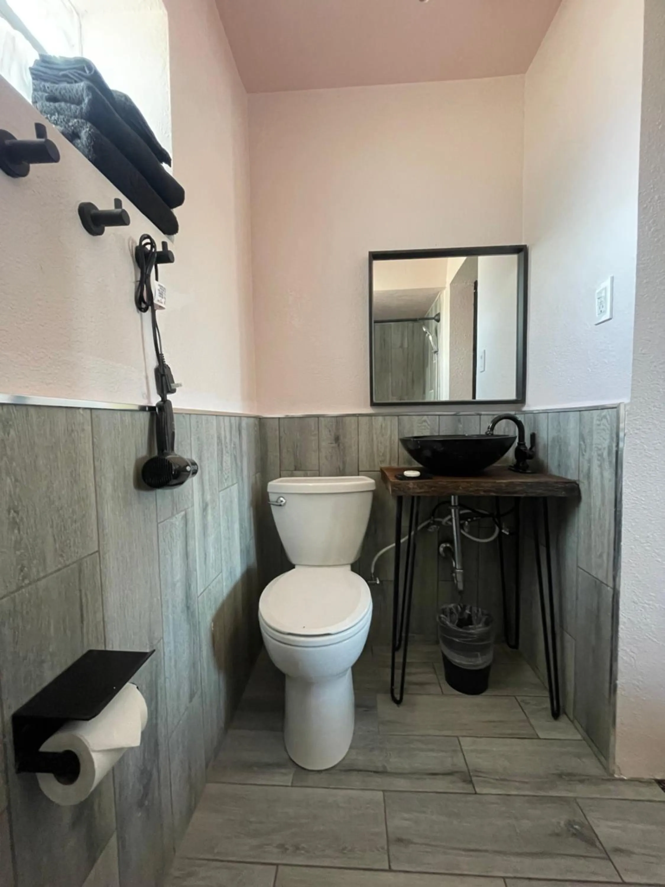 Toilet in Rainbow Motel