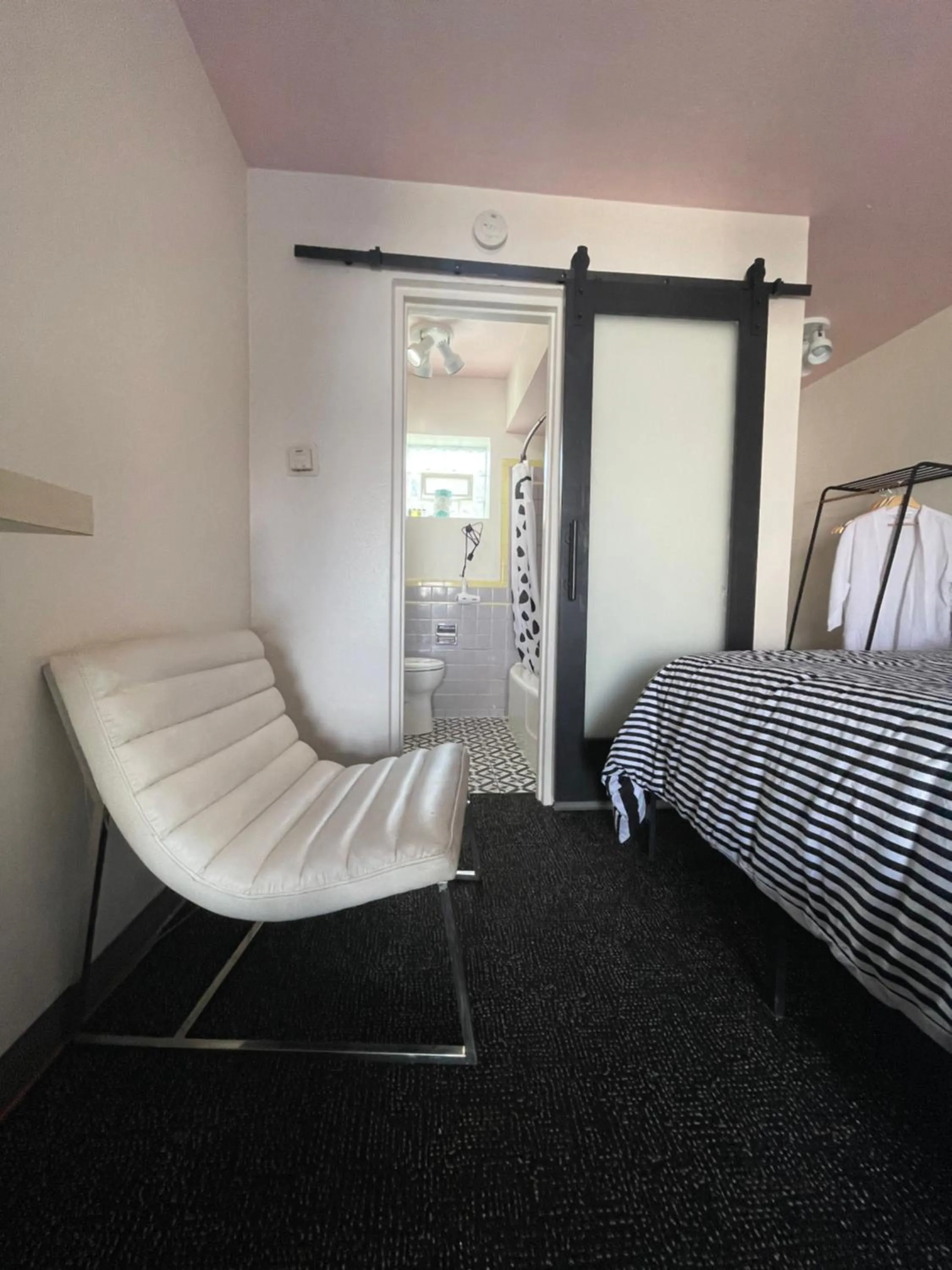 Bed in Rainbow Motel