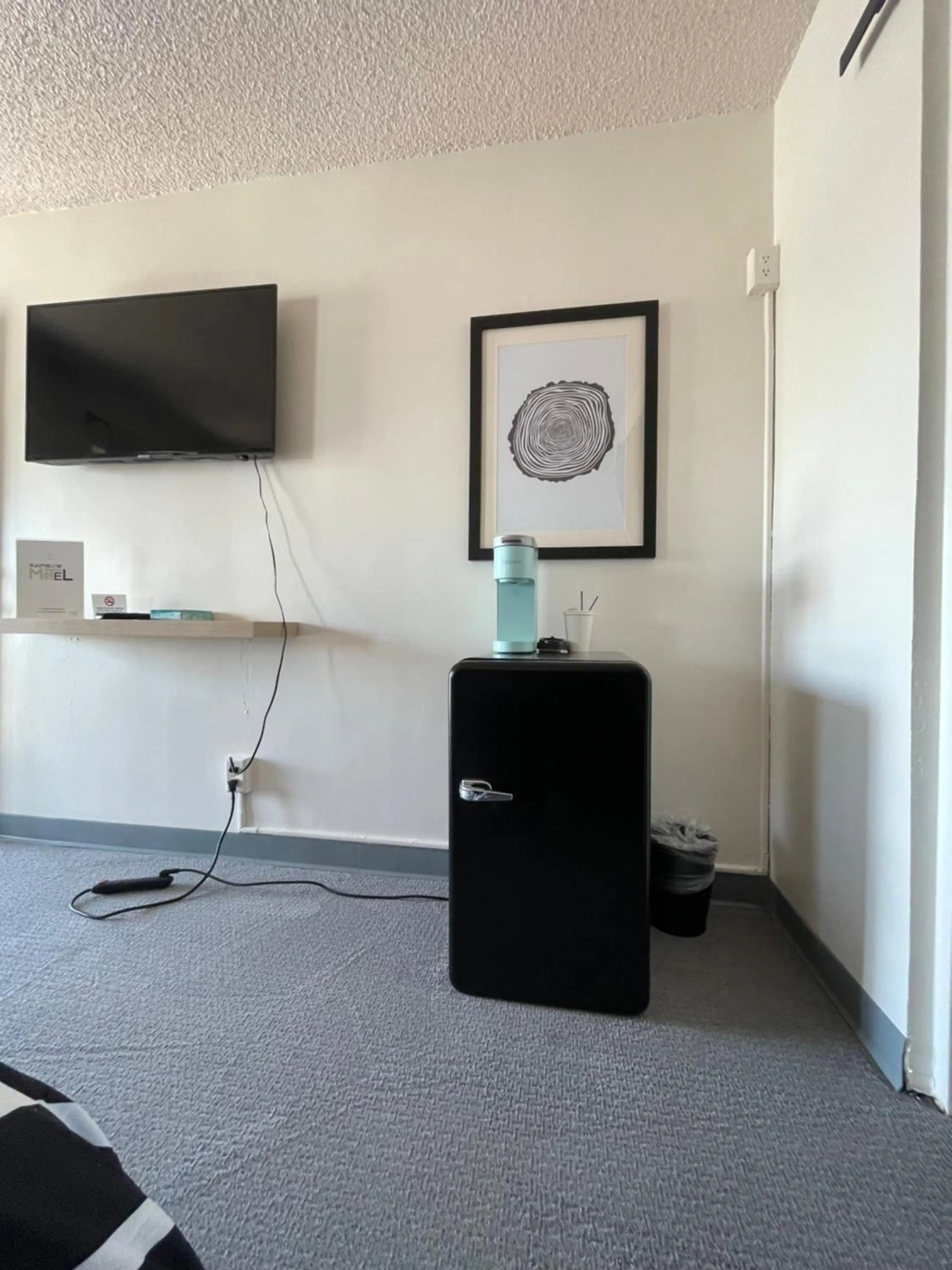 TV and multimedia in Rainbow Motel