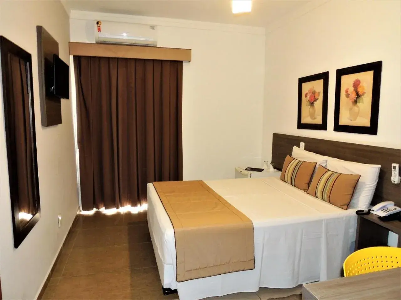 Standard Double Room - single occupancy in Hotel Água Viva - Cachoeira Paulista - SP - Próximo a Canção Nova Standard Double Room - single occupancy in Hotel Água Viva - Cachoeira Paulista - SP - Próximo a Canção Nova