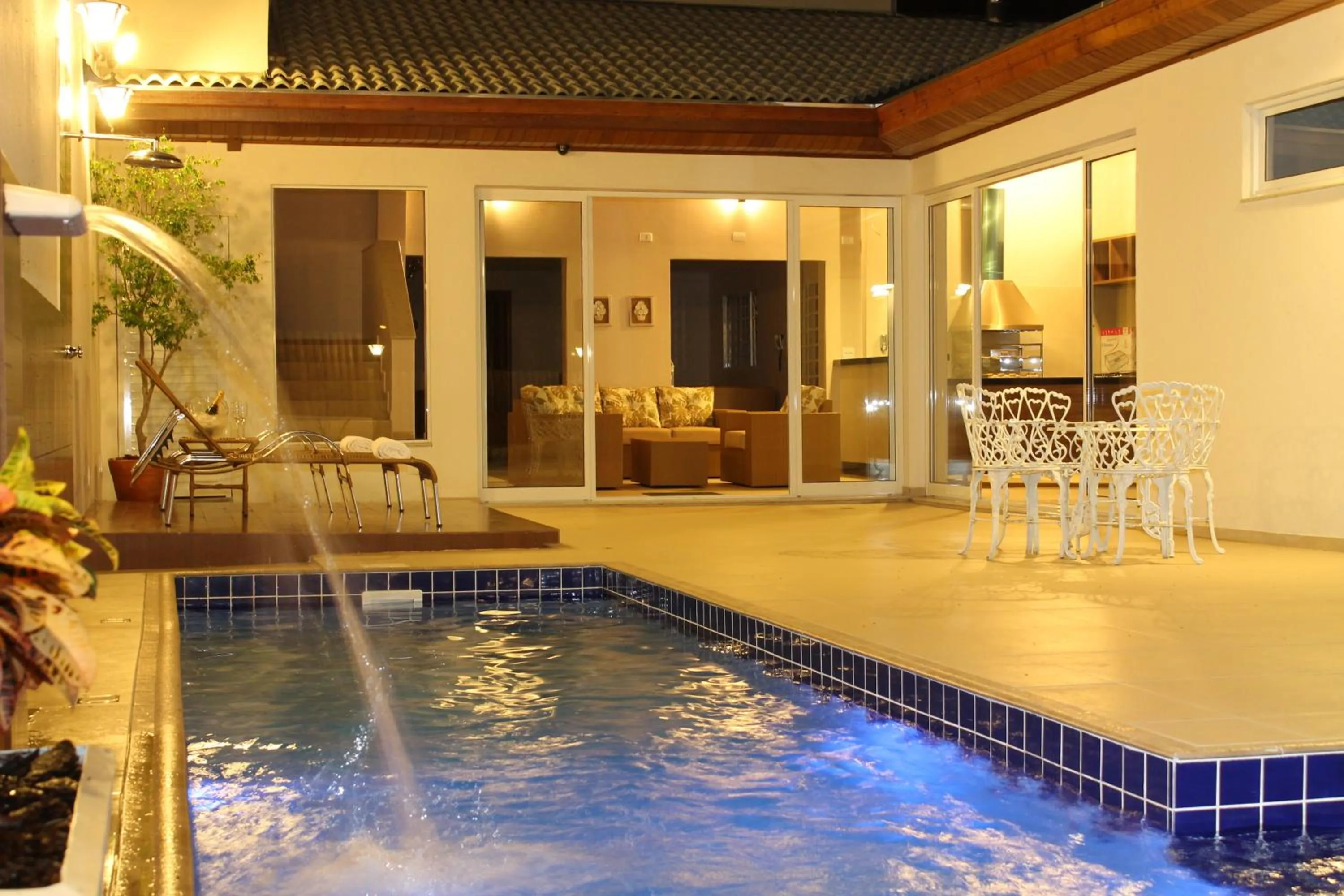 Hotel Água Viva - Cachoeira Paulista - SP - Próximo a Canção Nova