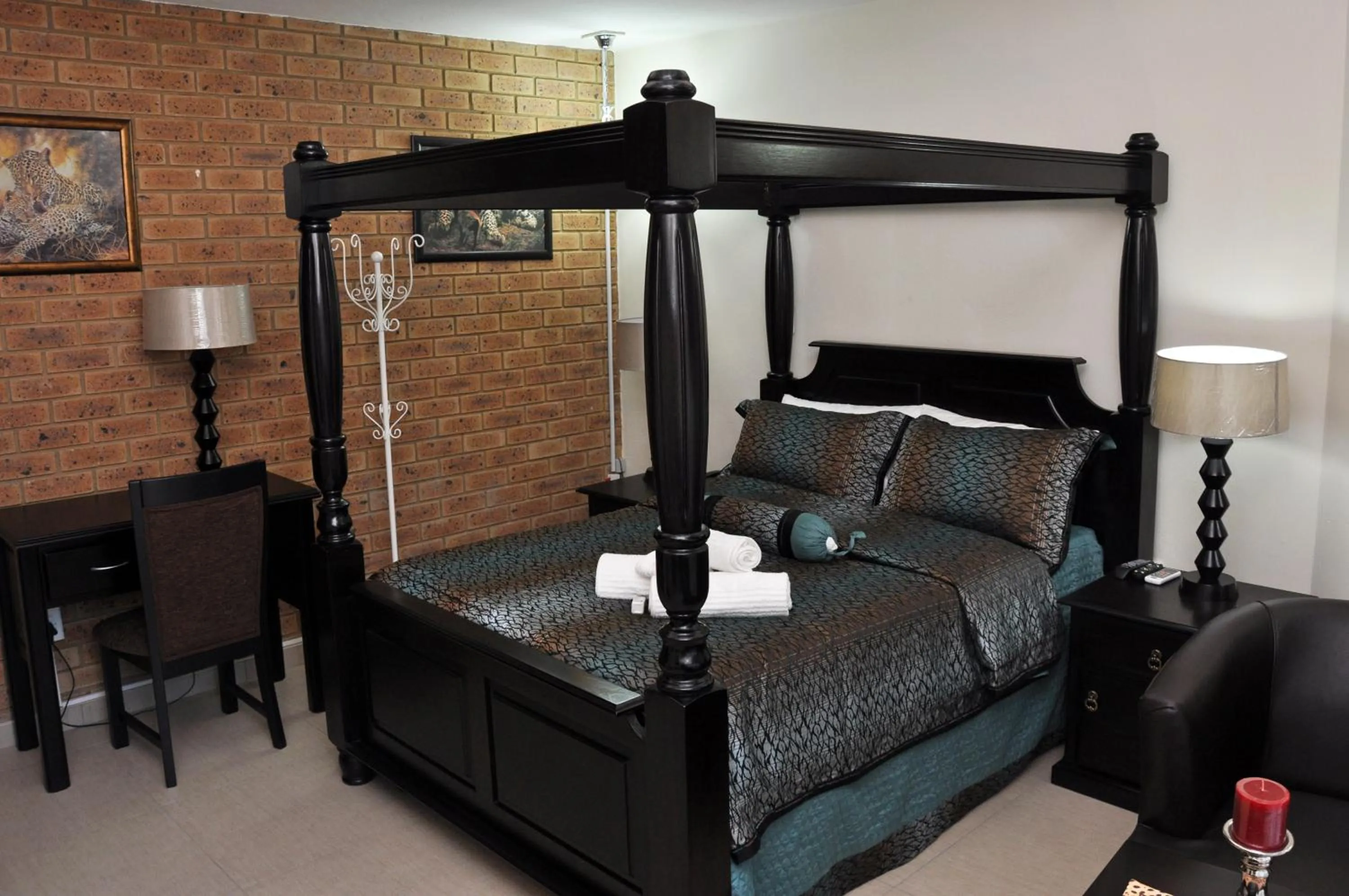 Photo of the whole room, Bed in Montana Boutique Guesthouse