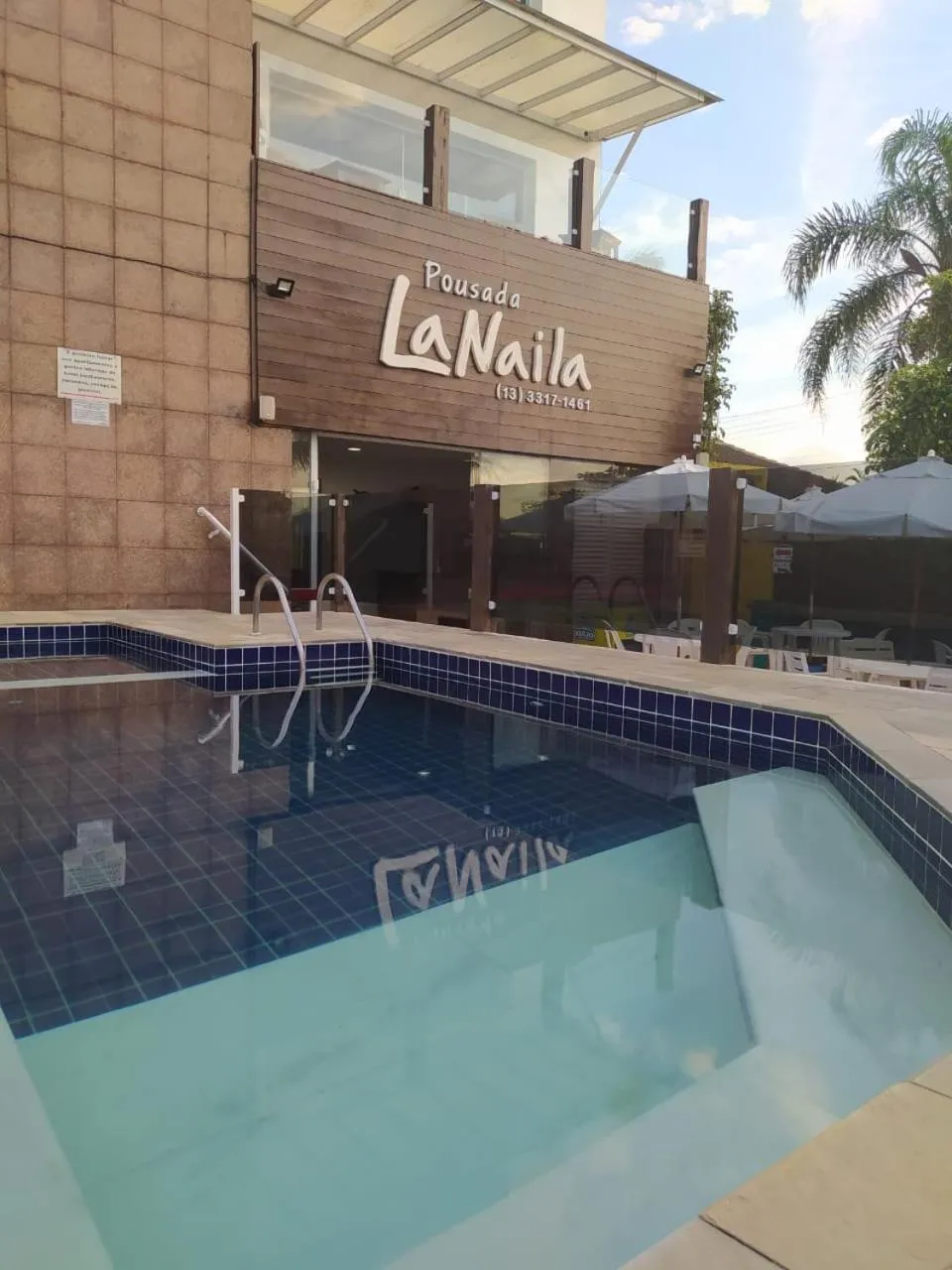 Swimming pool in Pousada La Naila