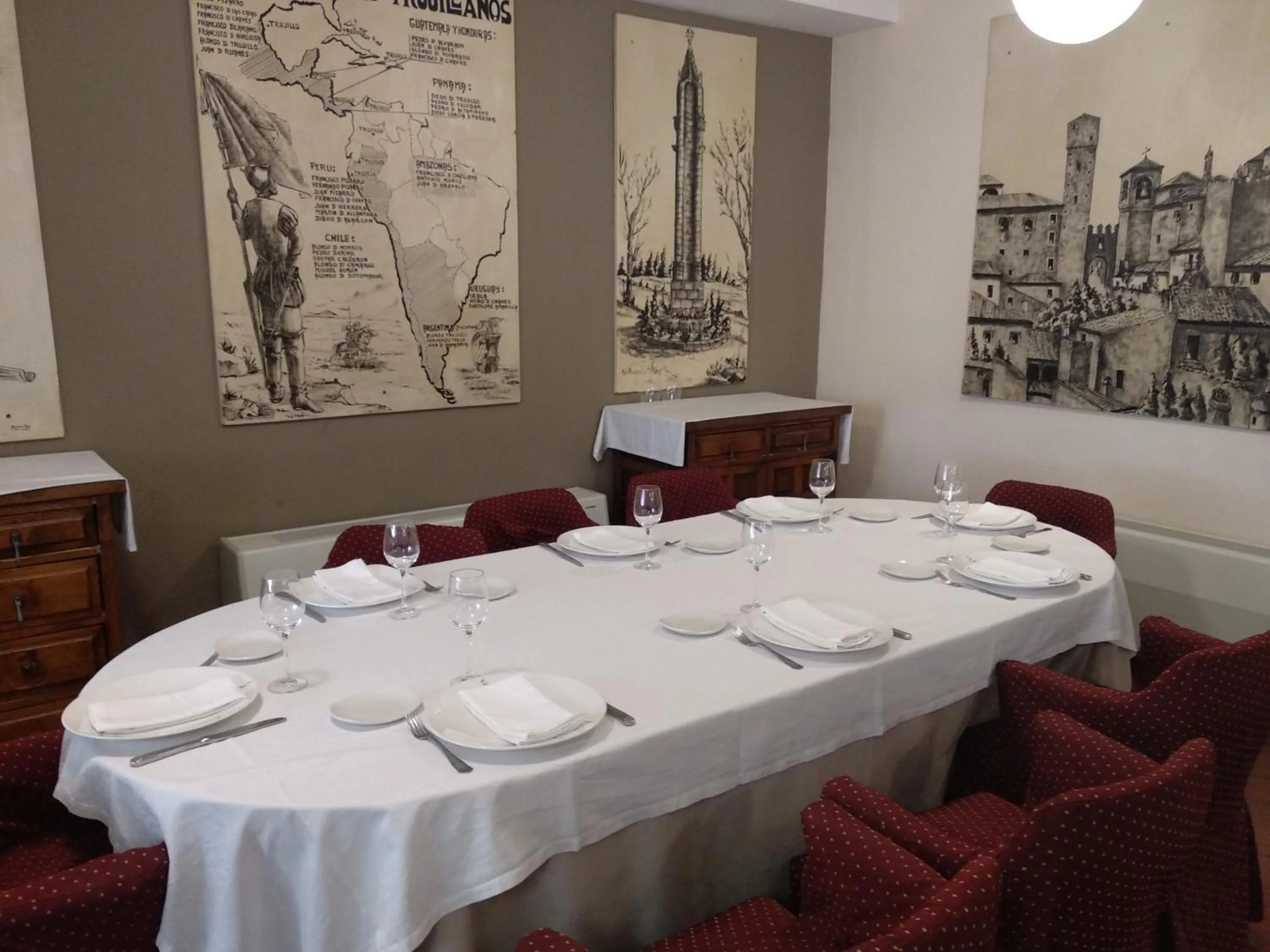 Restaurant/places to eat in Hotel Las Cigüeñas