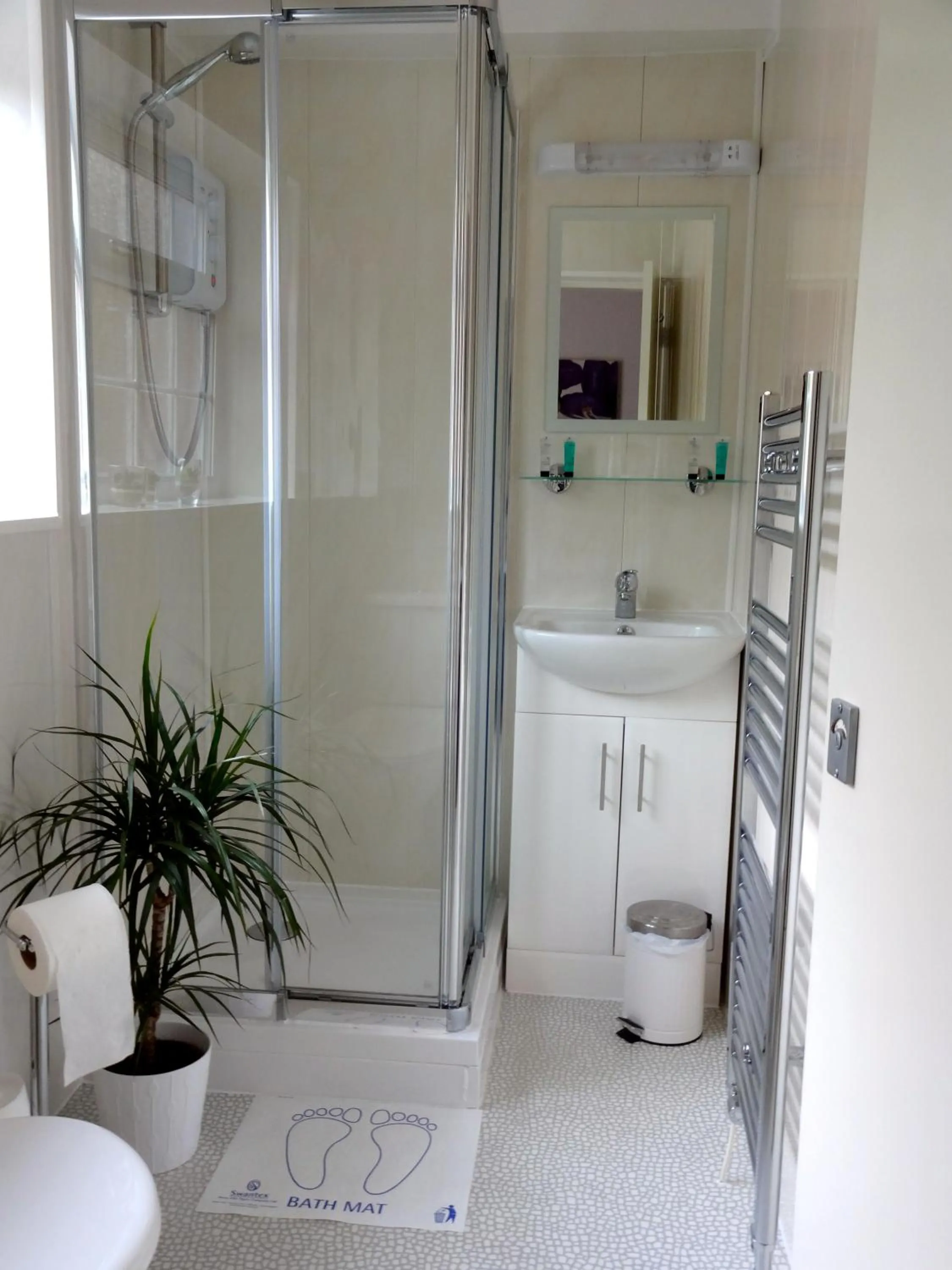 Bathroom in Abbey Grange Hotel