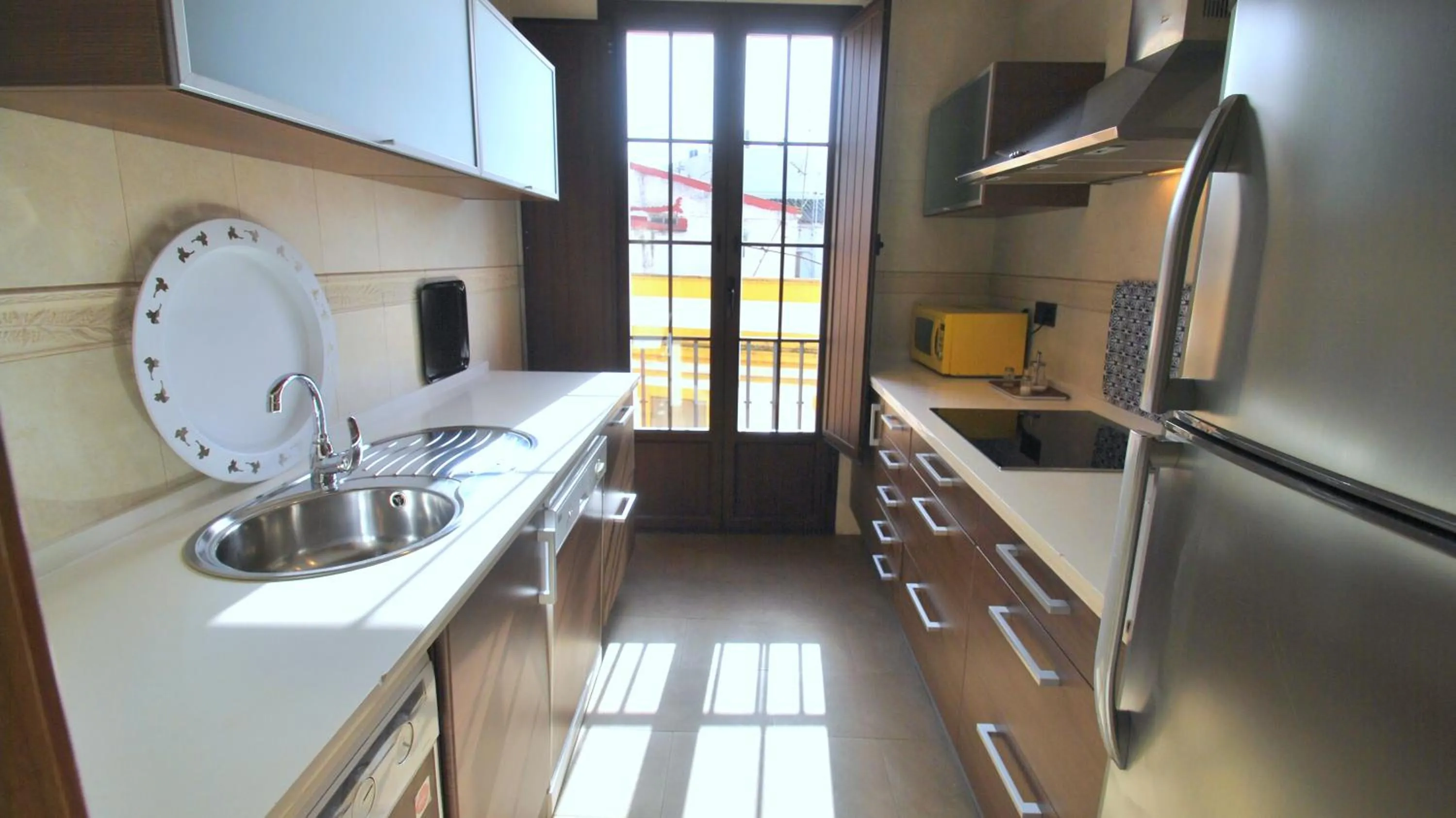 Kitchen or kitchenette in Living-Sevilla Apartments San Lorenzo