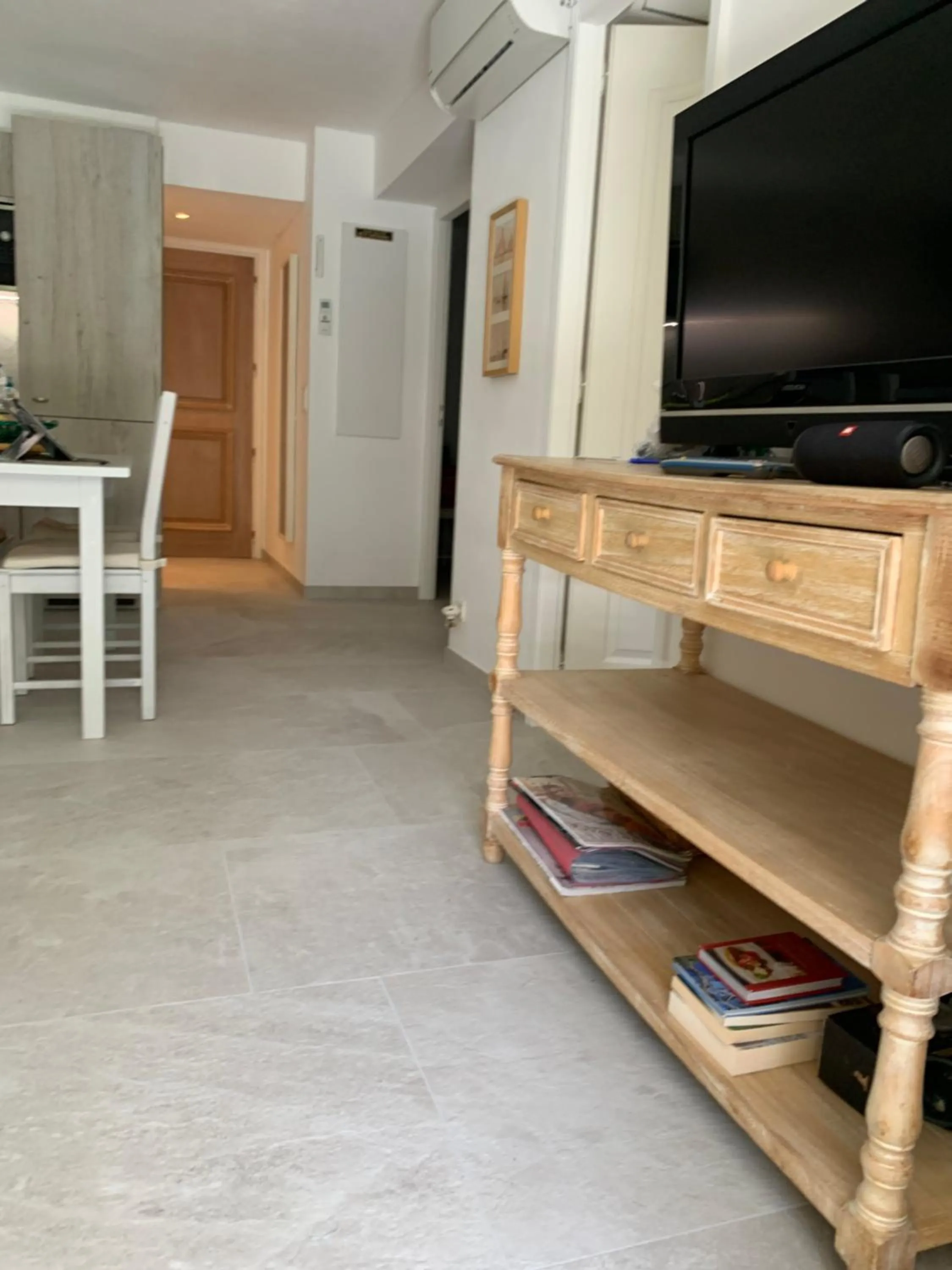 Les Lavandiers appartement rénové totale avec climatisation