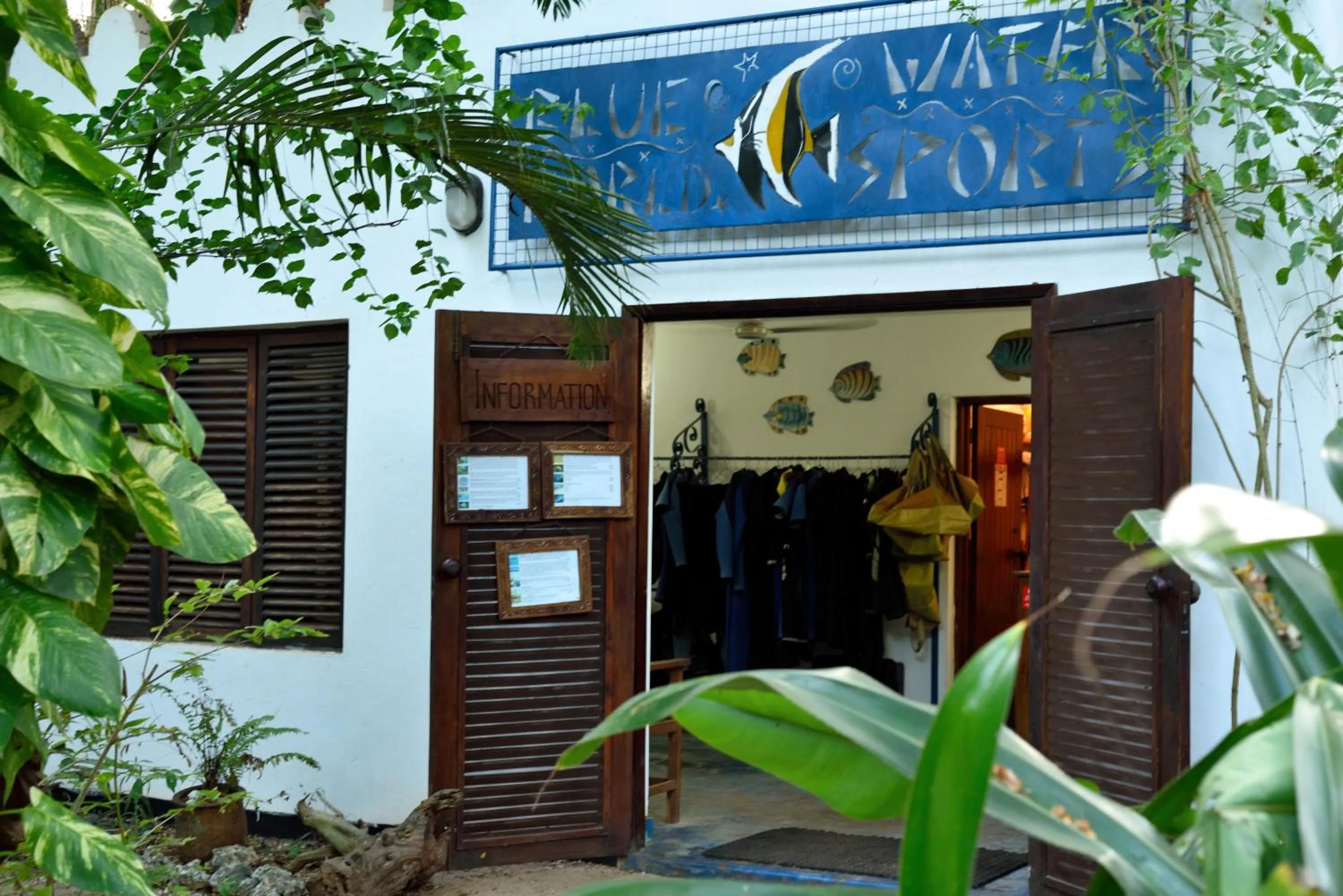 Snorkeling in Fumba Beach Lodge