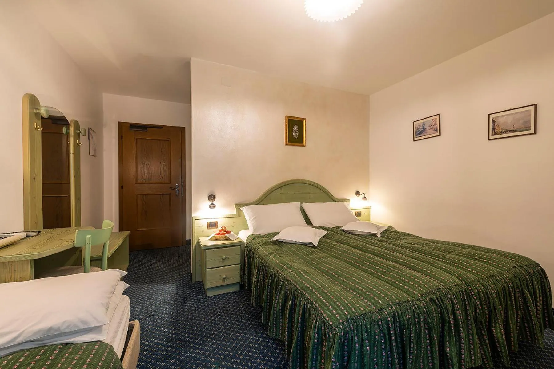 Photo of the whole room, Bed in Hotel Al Lago