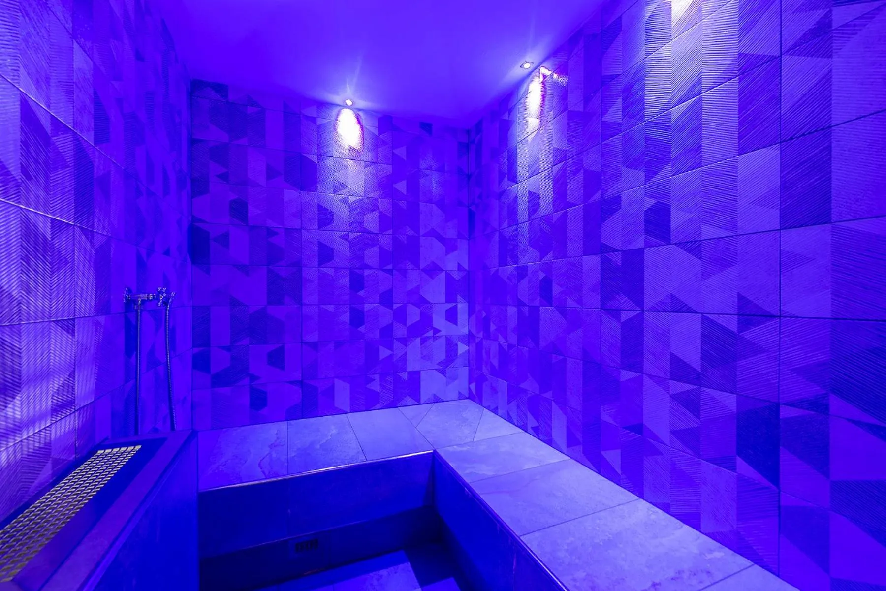 Steam room in Hotel Al Lago