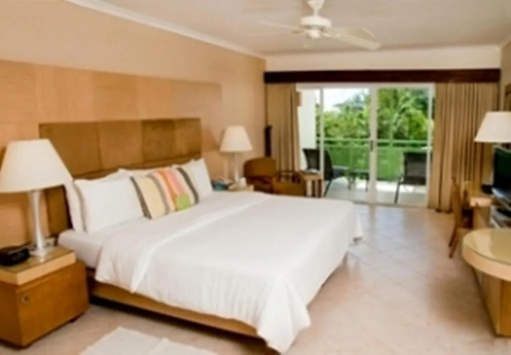 Photo of the whole room, Bed in Mango Bay All Inclusive