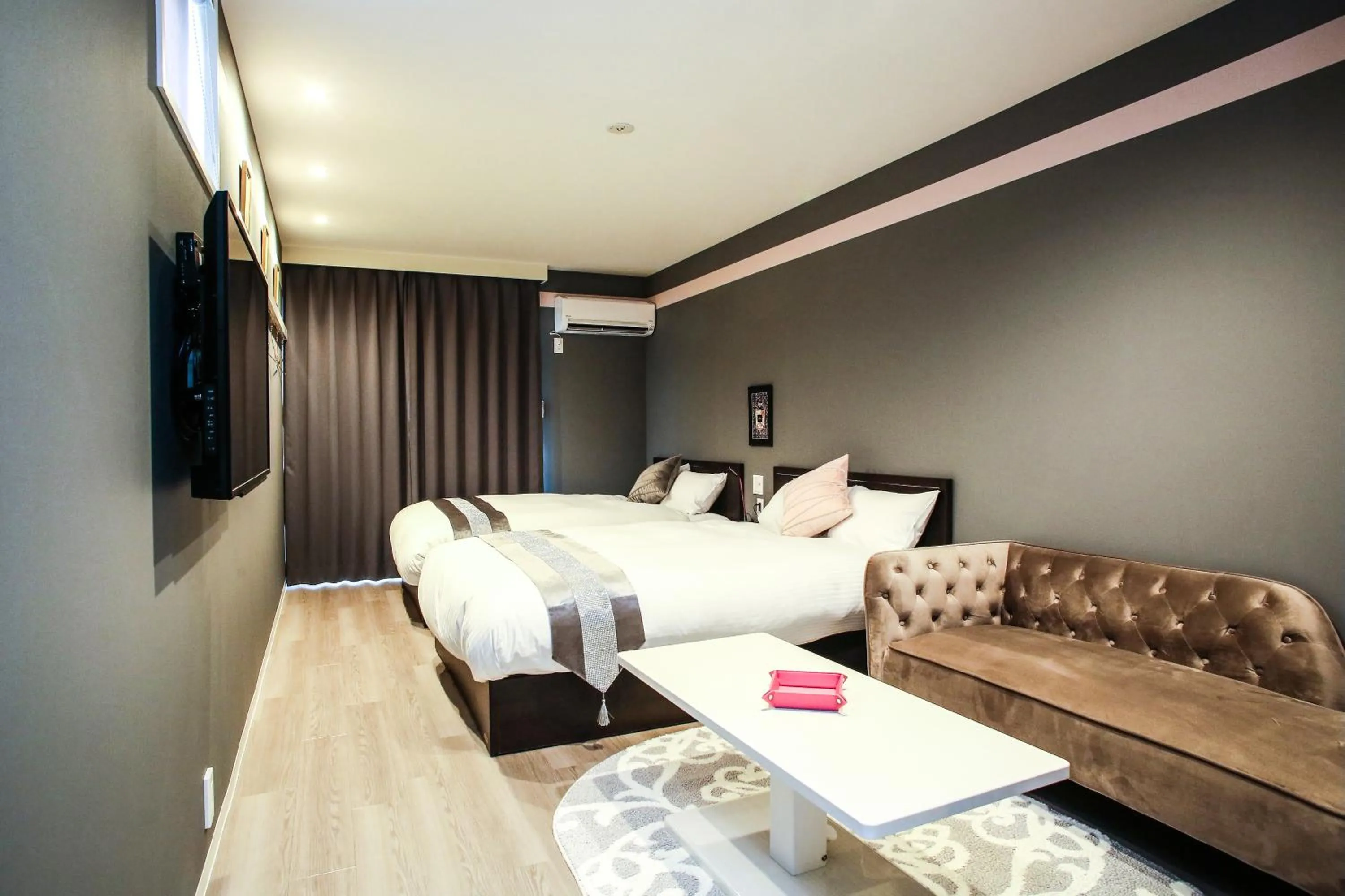 Photo of the whole room, Bed in FUKUOKA MOJIKO STAY