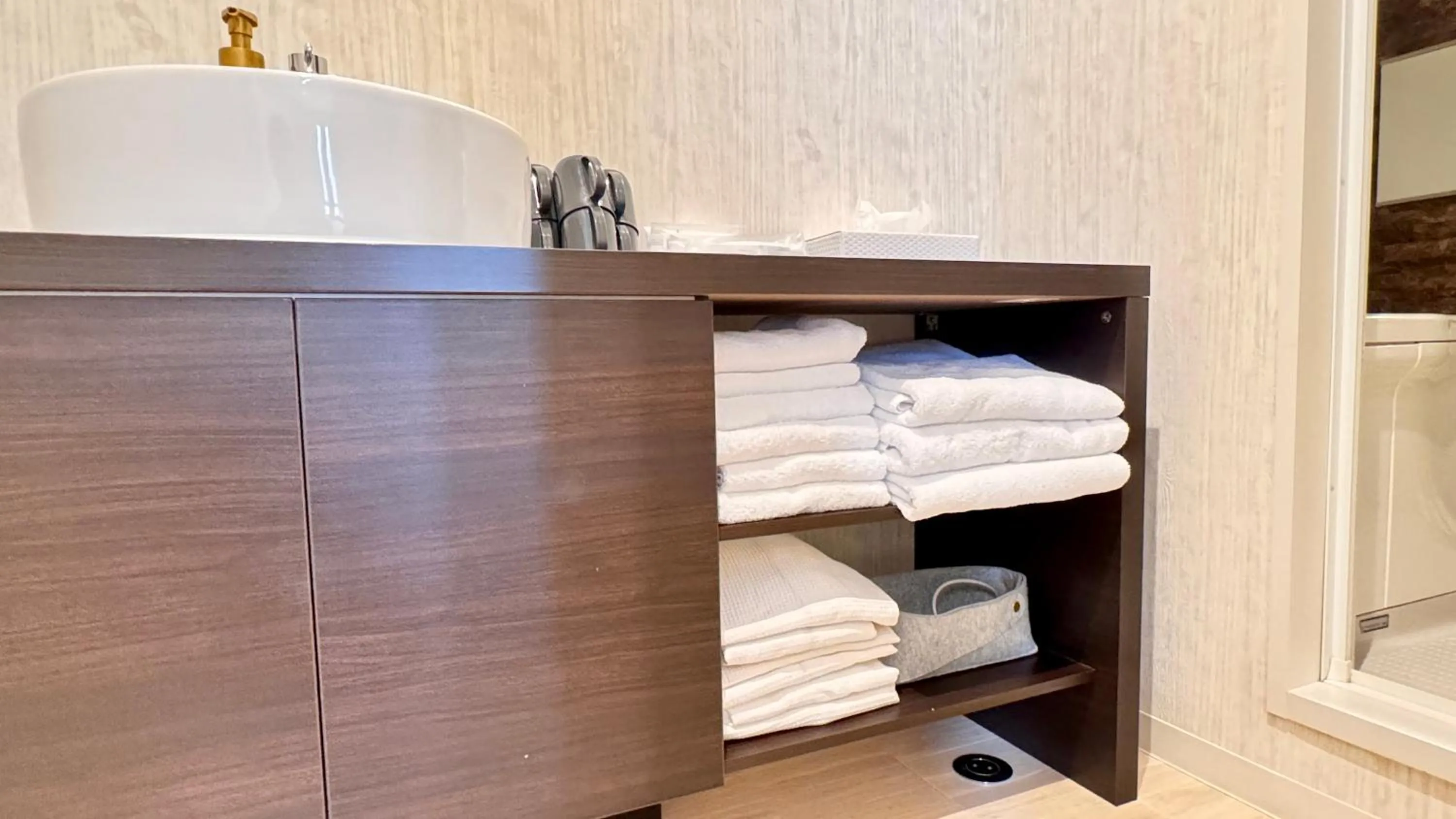 FUKUOKA MOJIKO STAY x 完全非対面セルフチェックイン 門司港駅徒歩5分