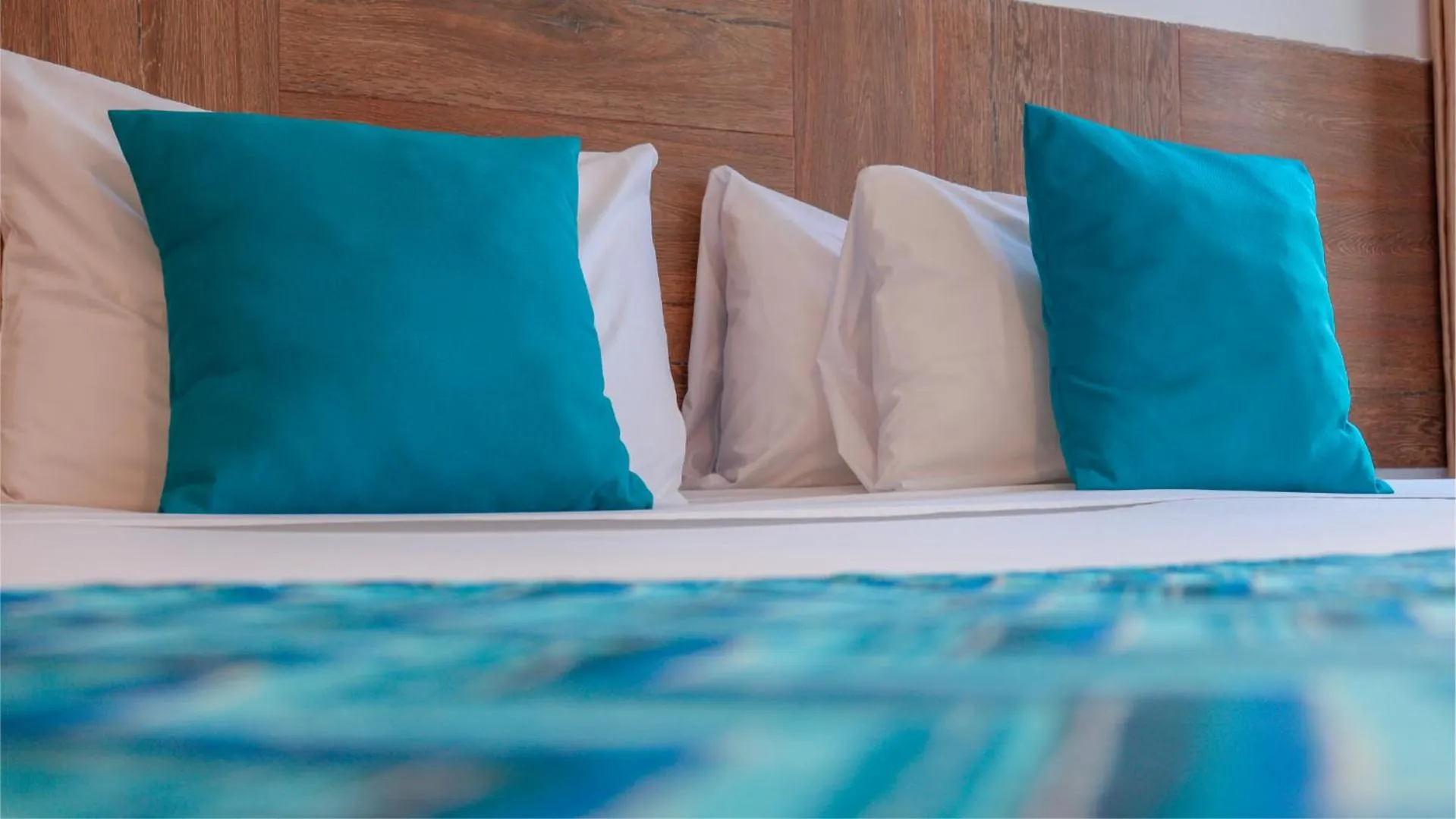 Bed in Hotel Blue Cove by On vacation