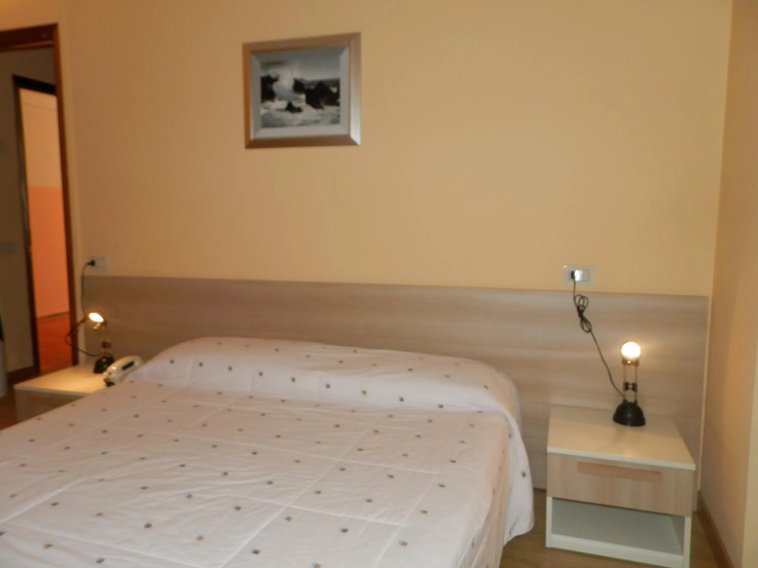 Bed in Hotel Motel Europa