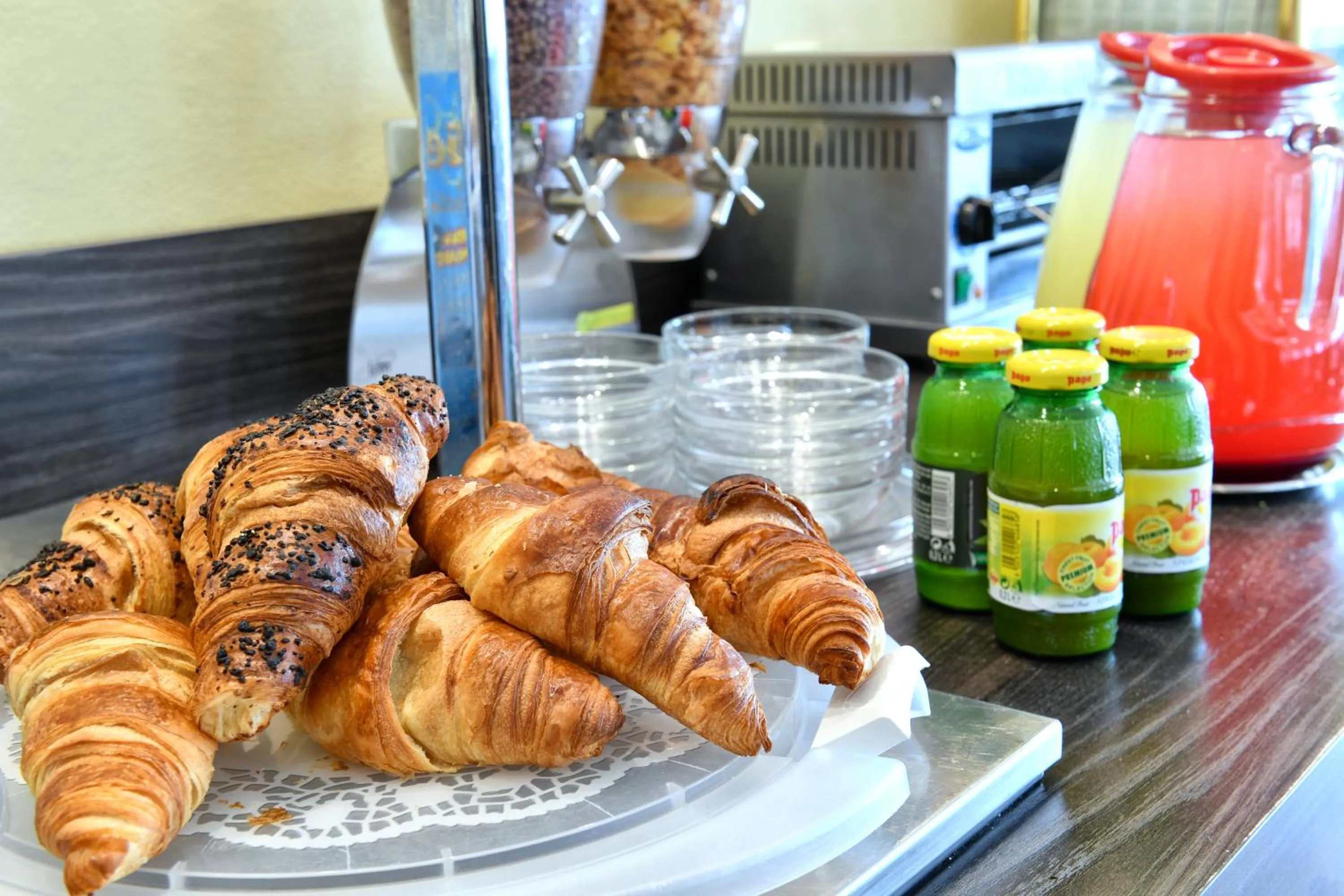 Buffet breakfast in Hotel Motel Europa