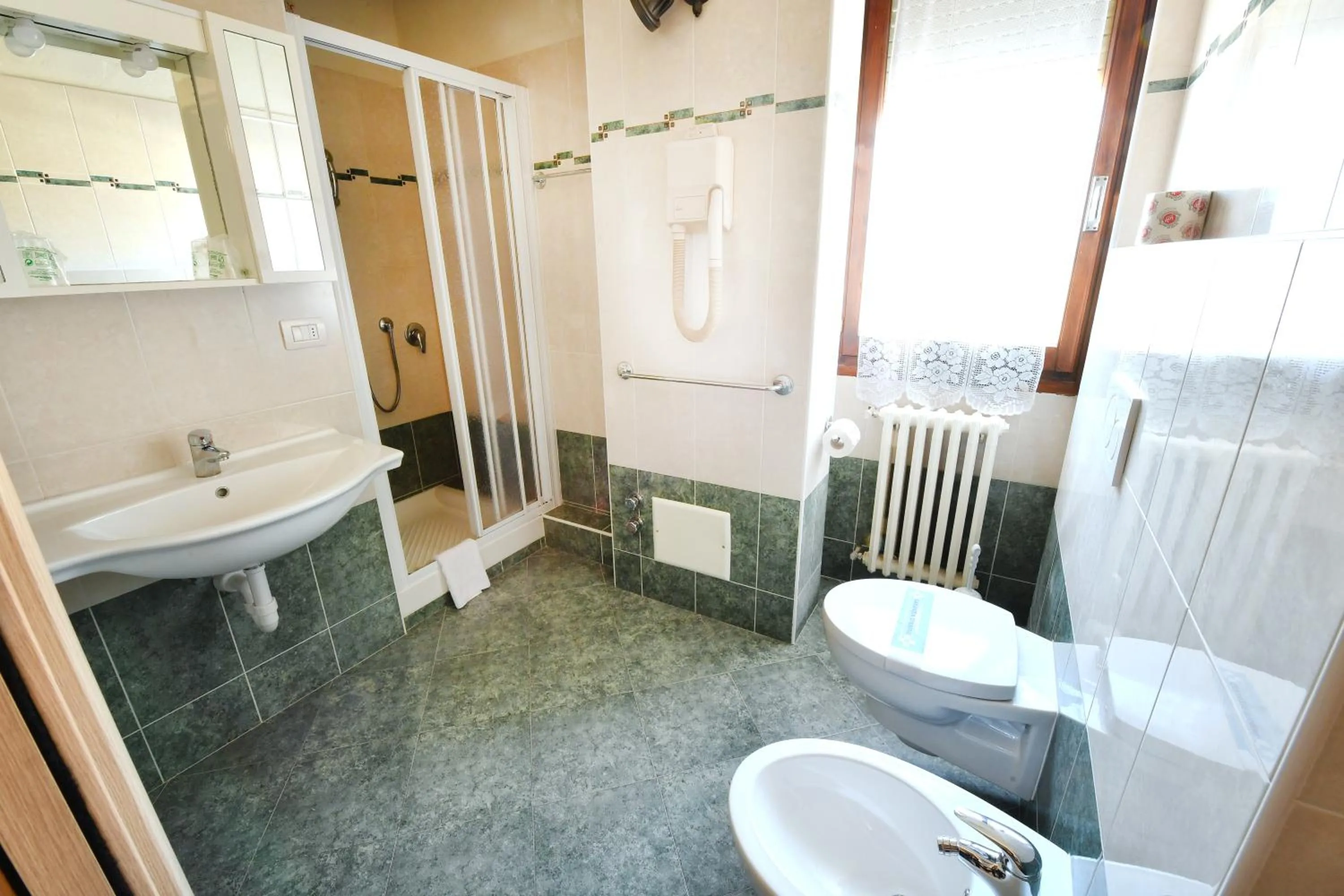Bathroom in Hotel Motel Europa
