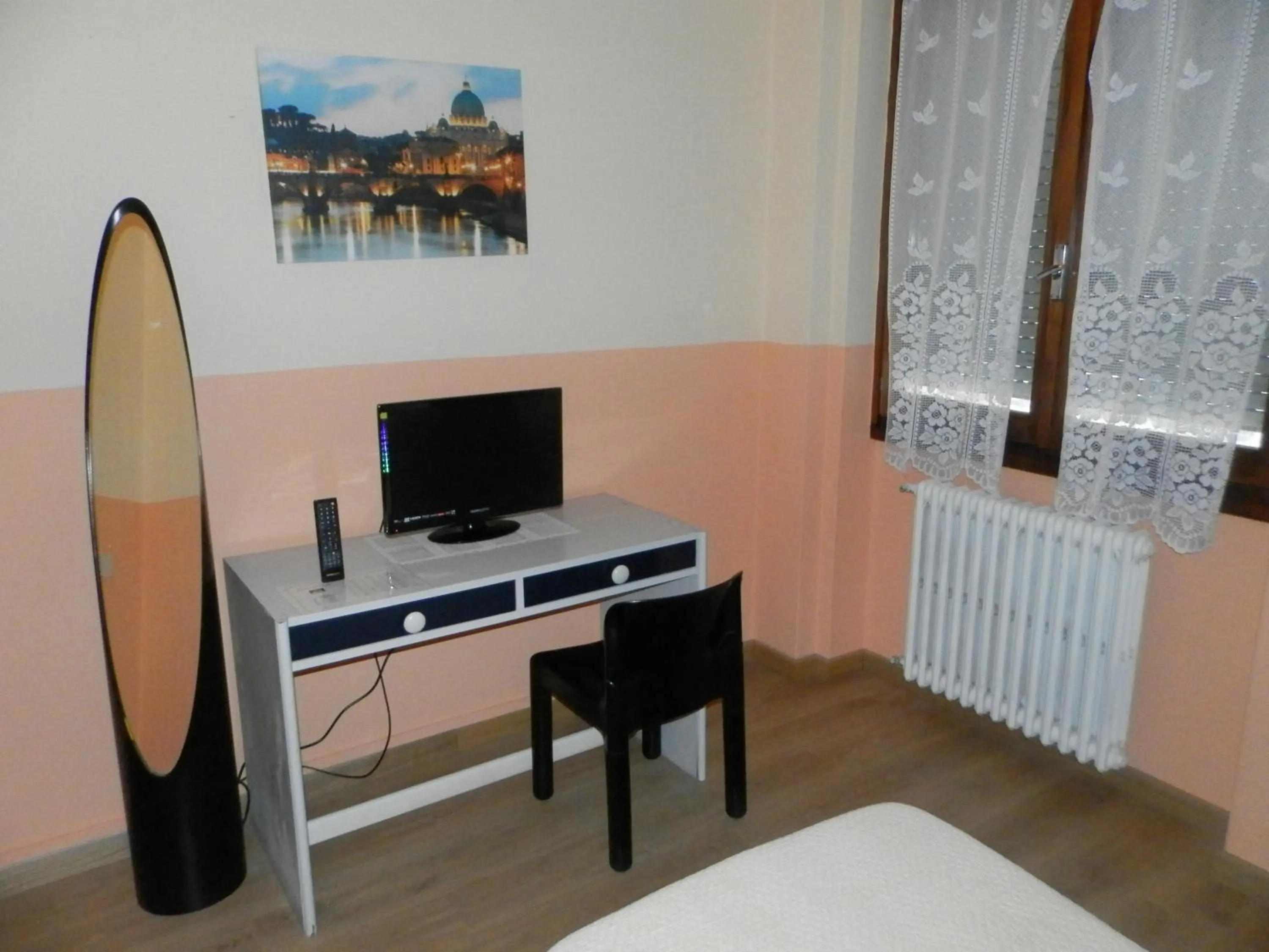 TV and multimedia in Hotel Motel Europa