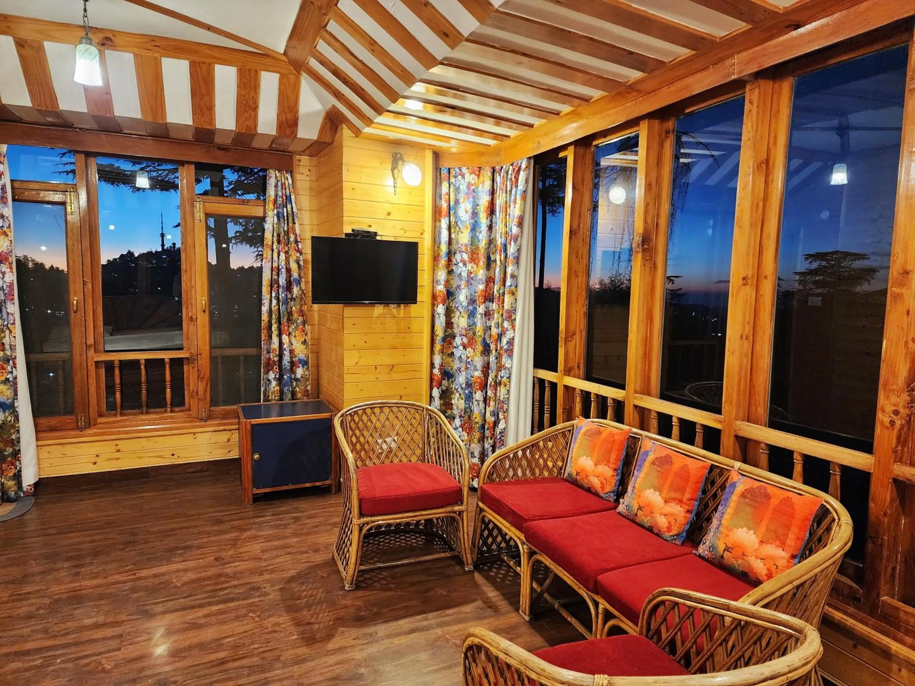 Hotel Pineview Shimla