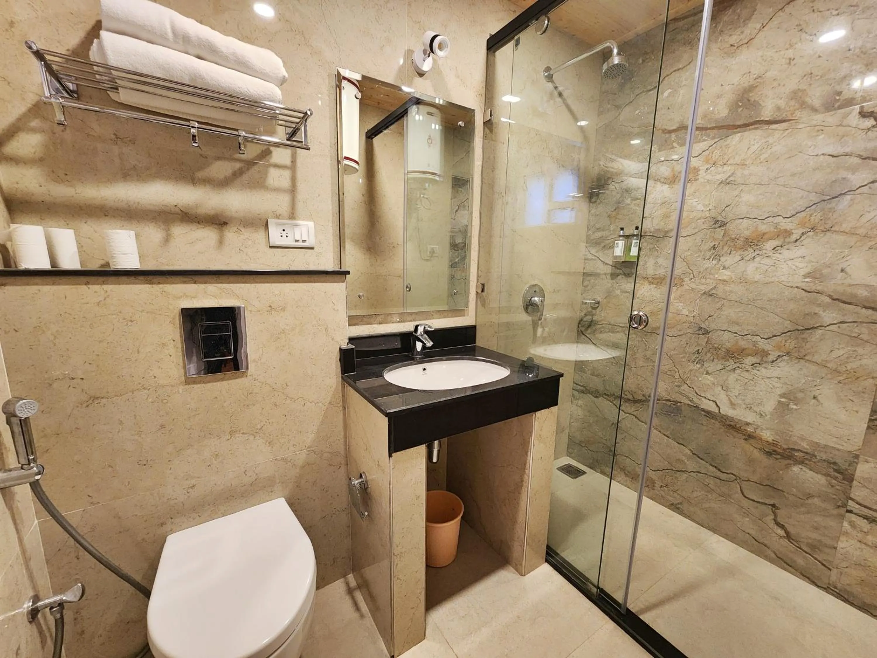 Hotel Pineview Shimla