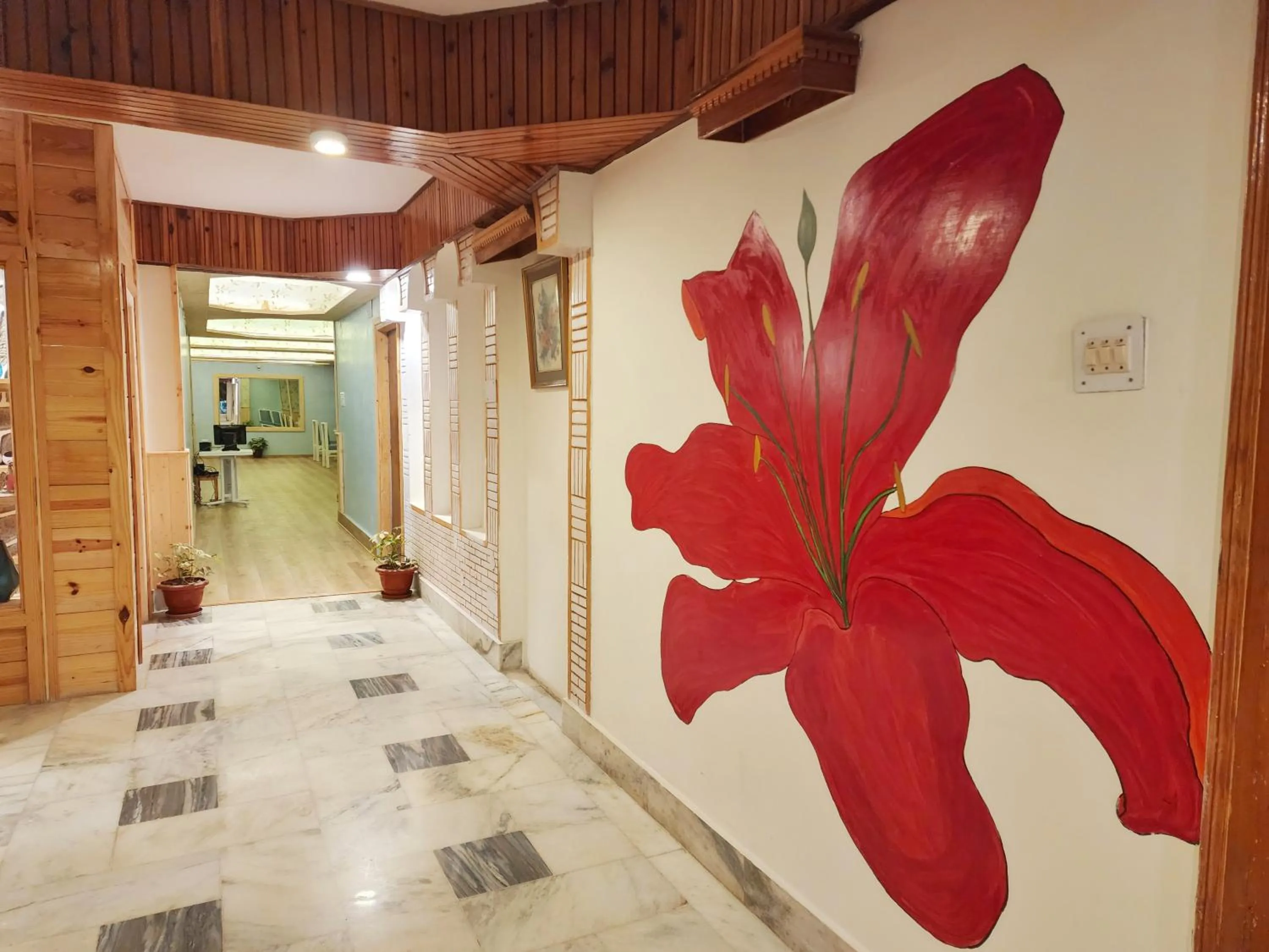 Hotel Pineview Shimla