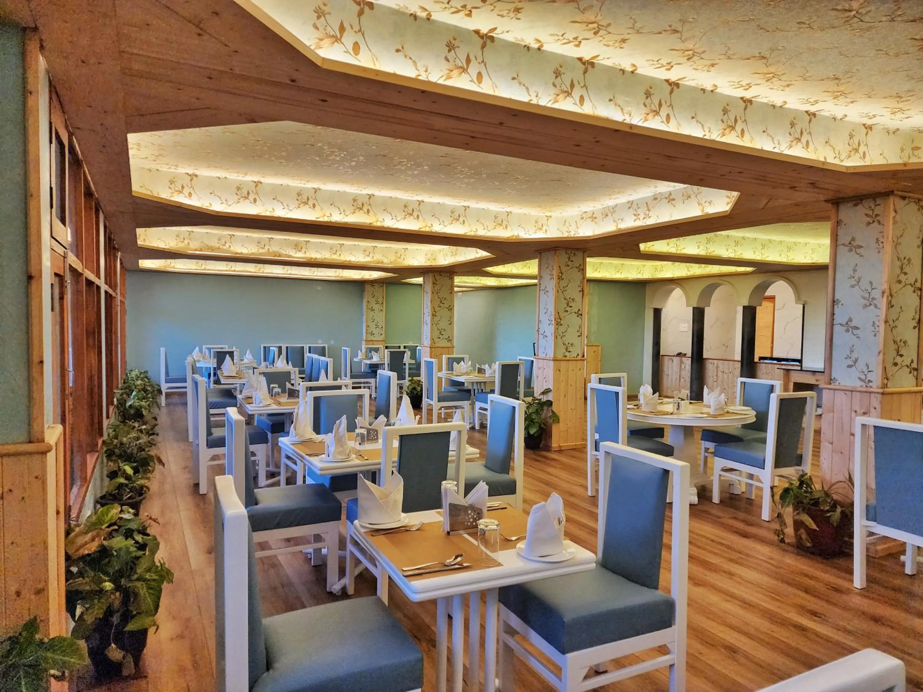 Hotel Pineview Shimla