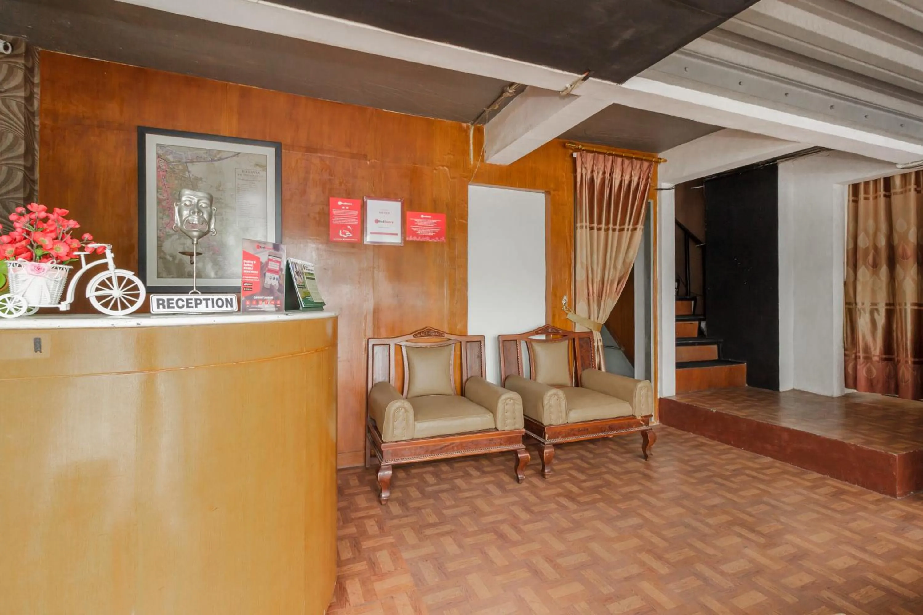 Lobby or reception in RedDoorz Syariah At Taman Bendungan Asahan