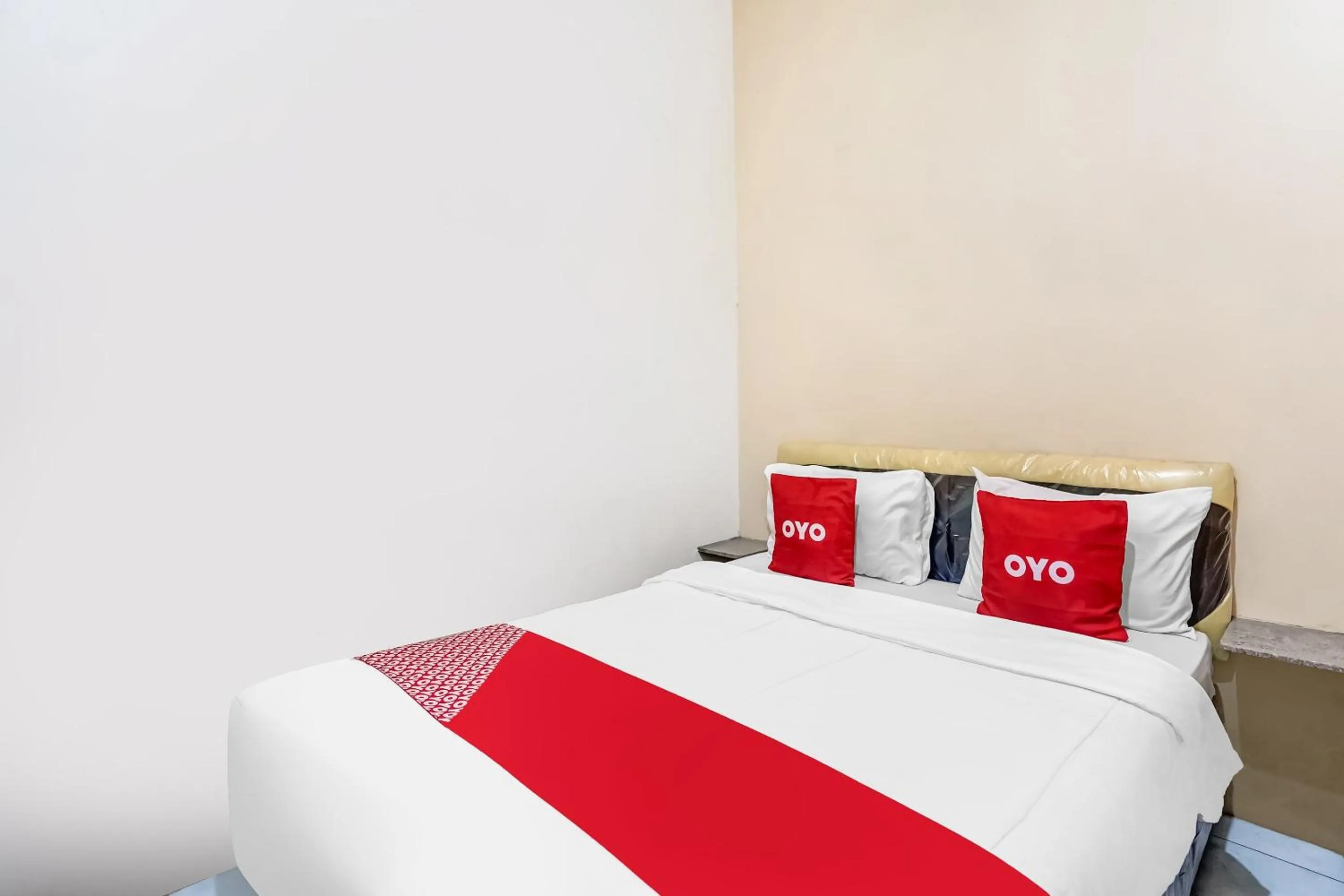 Bedroom, Bed in OYO 91361 Benlin D'kost Syariah