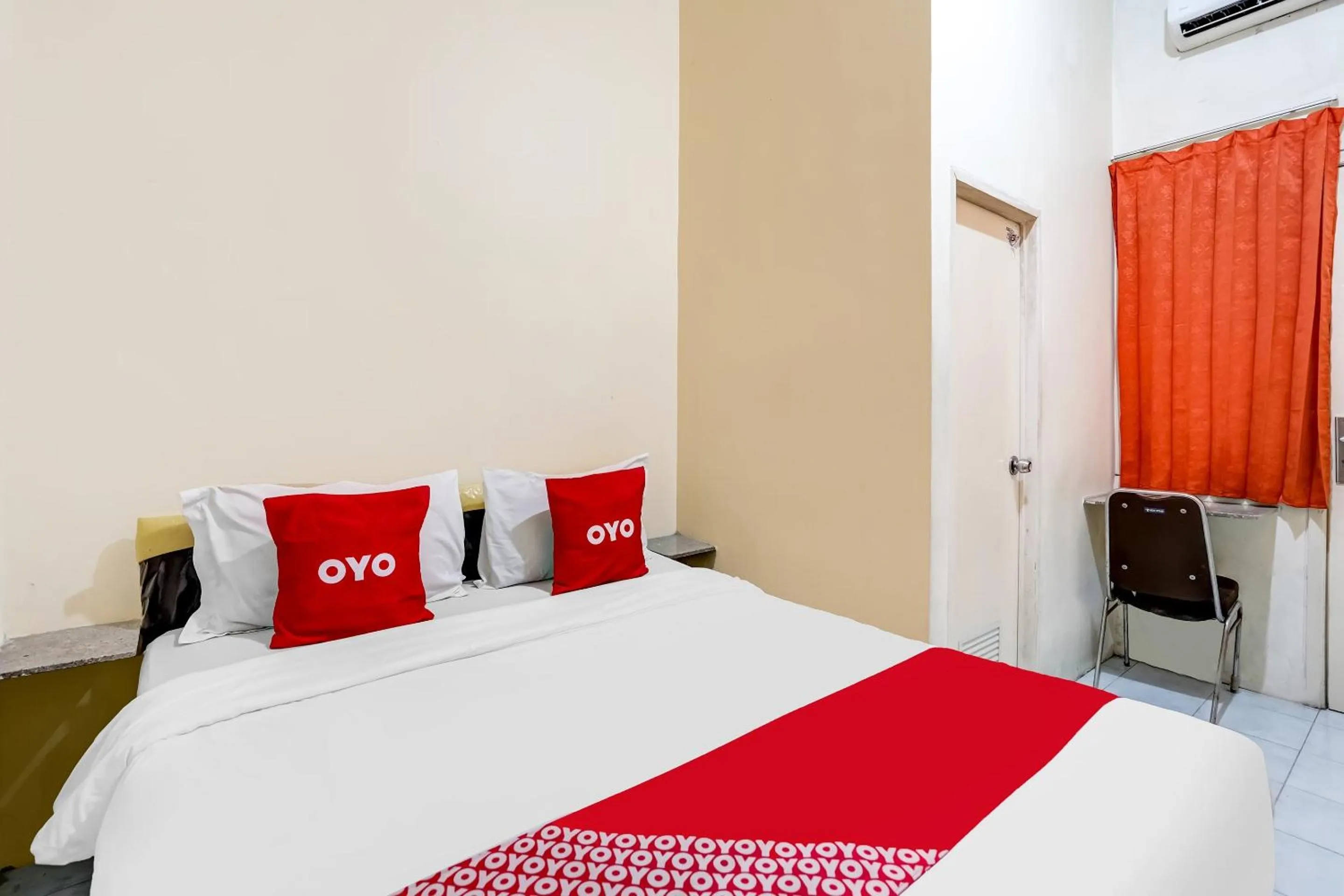 Bedroom, Bed in OYO 91361 Benlin D'kost Syariah