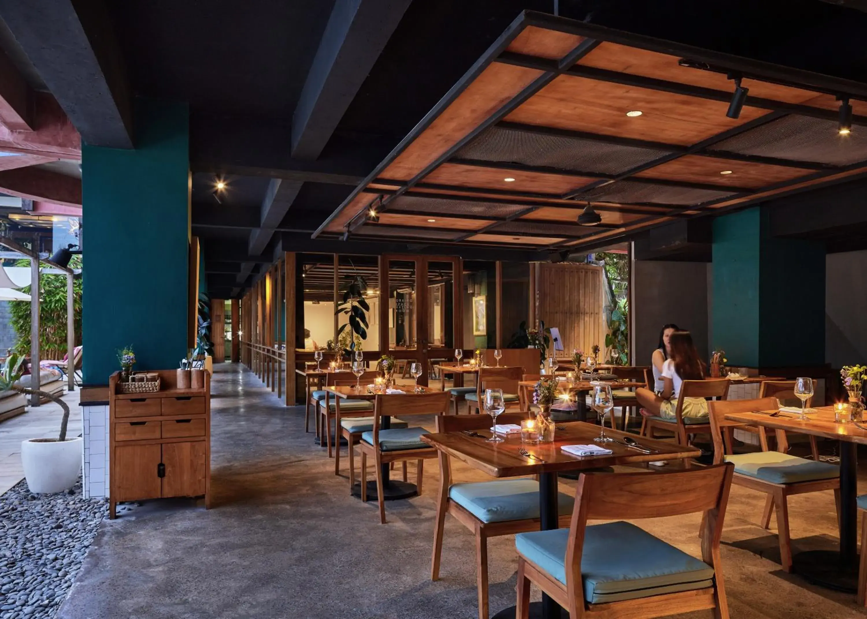 Restaurant/places to eat in Shore Amora Canggu Restaurant/places to eat in Shore Amora Canggu