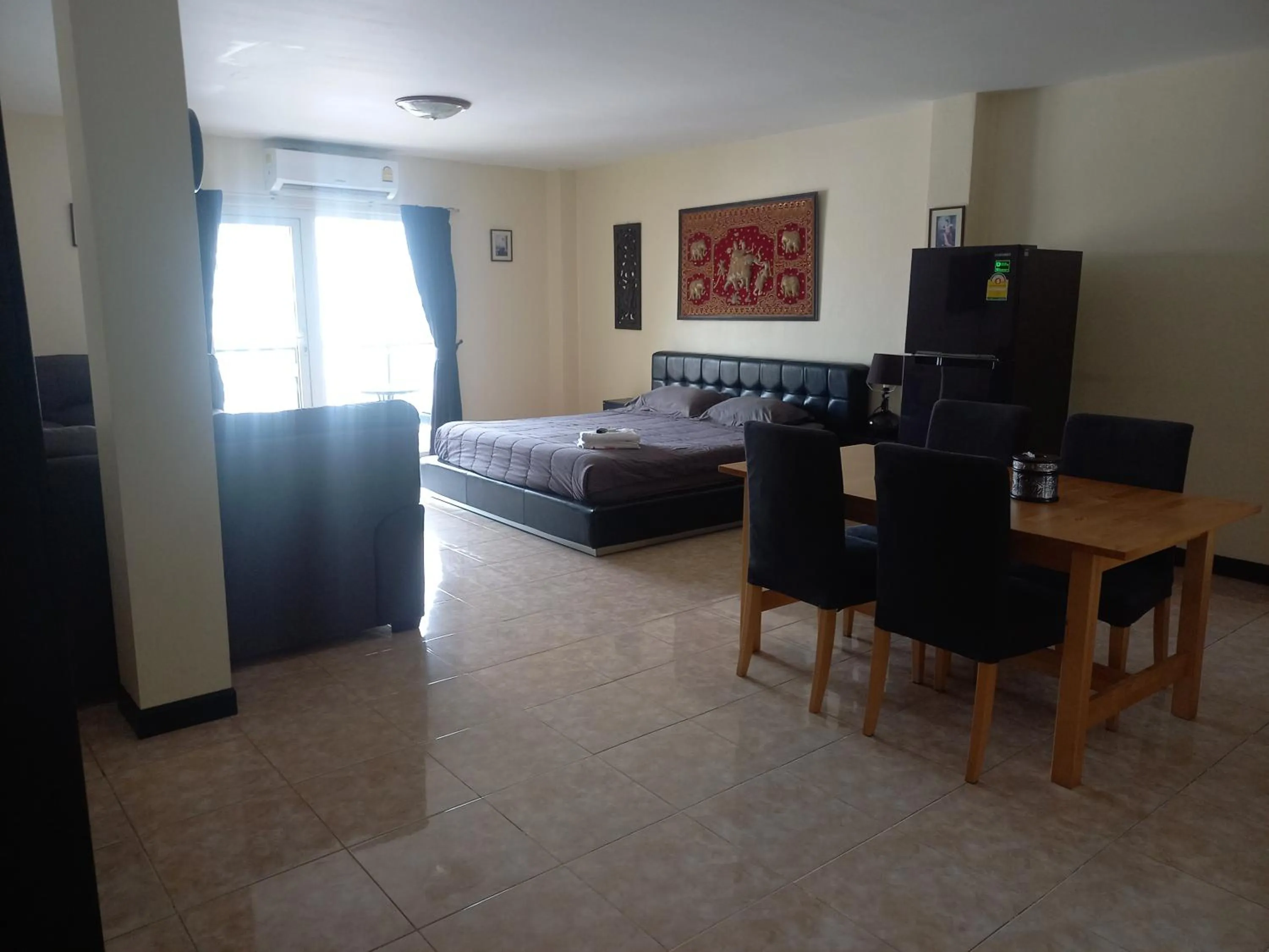 Living room, Bed in Dania