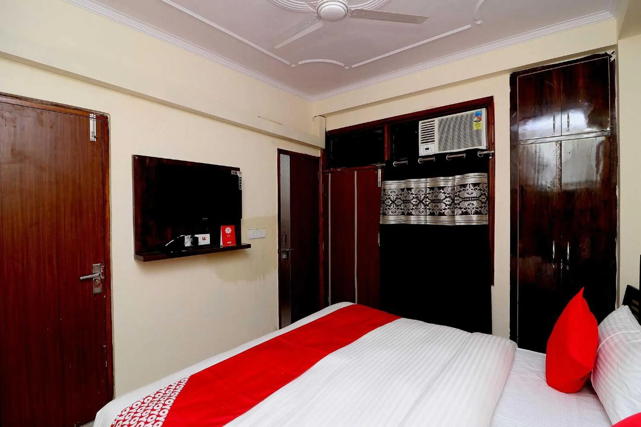 Bedroom, Bed in Hotel O Karan stay