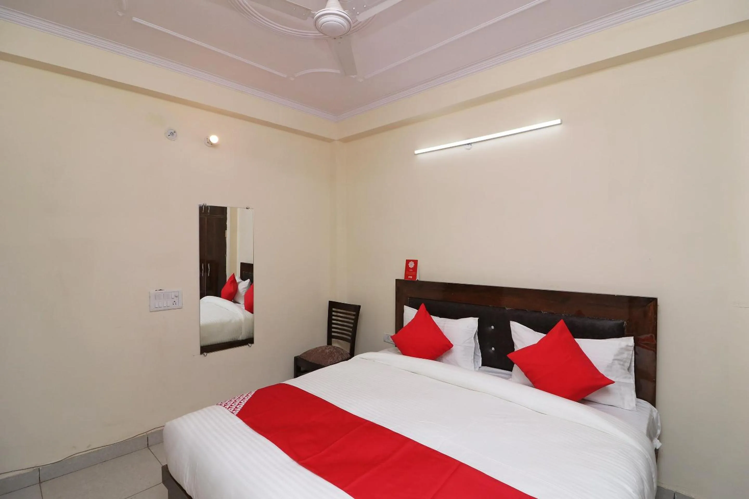 Bedroom, Bed in Hotel O Karan stay
